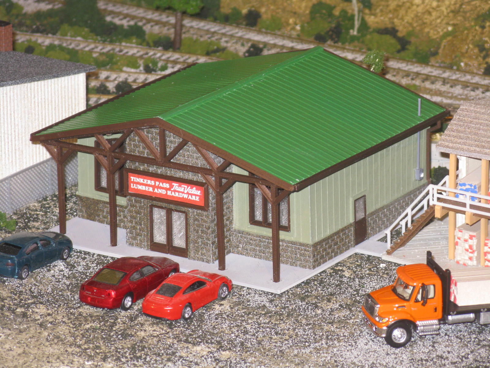 HO Scale Hardware Store
