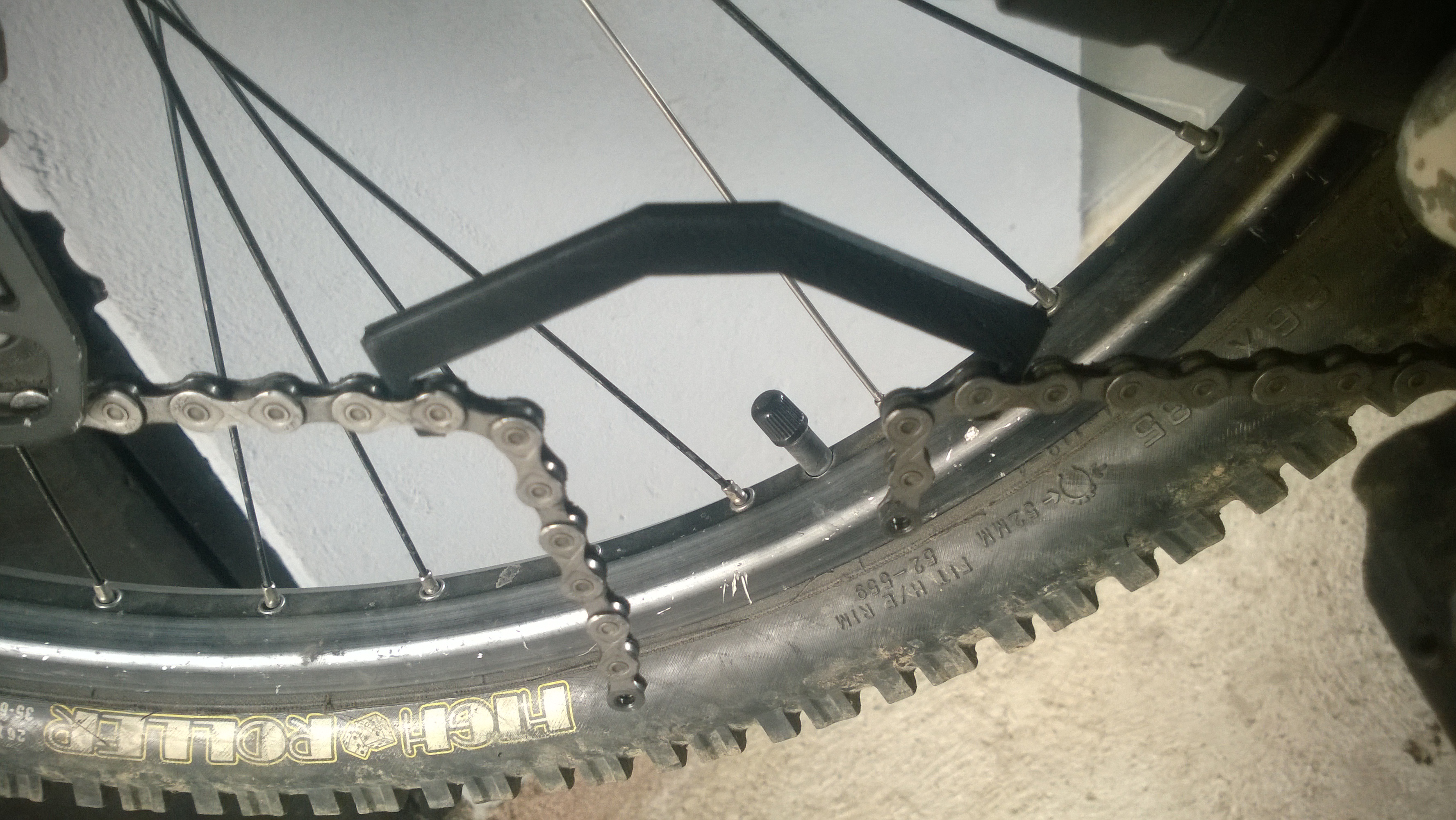 Bicycle chain holder