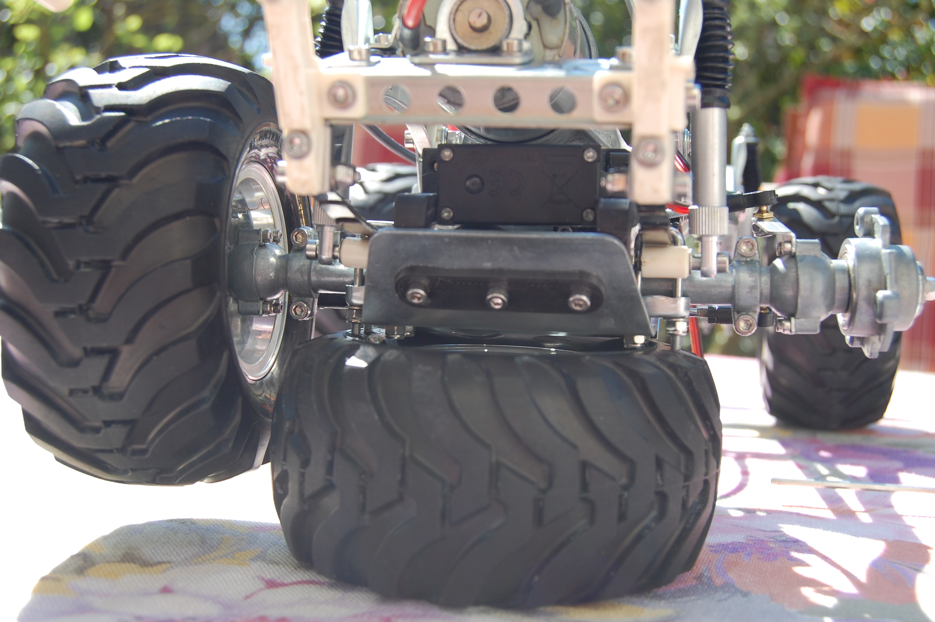 Bruiser Front Servo Mod