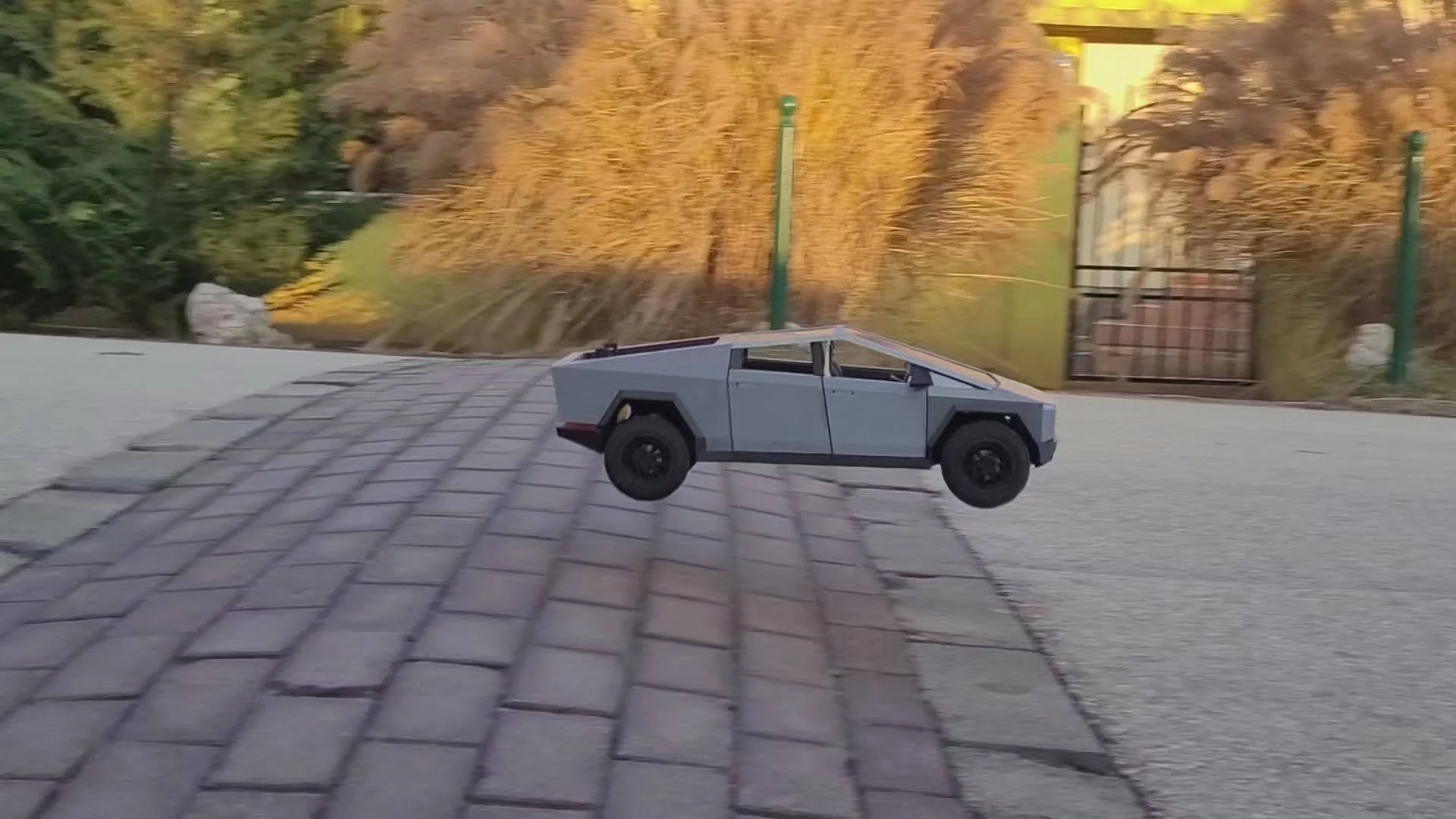 Tesla Cybertruck RC