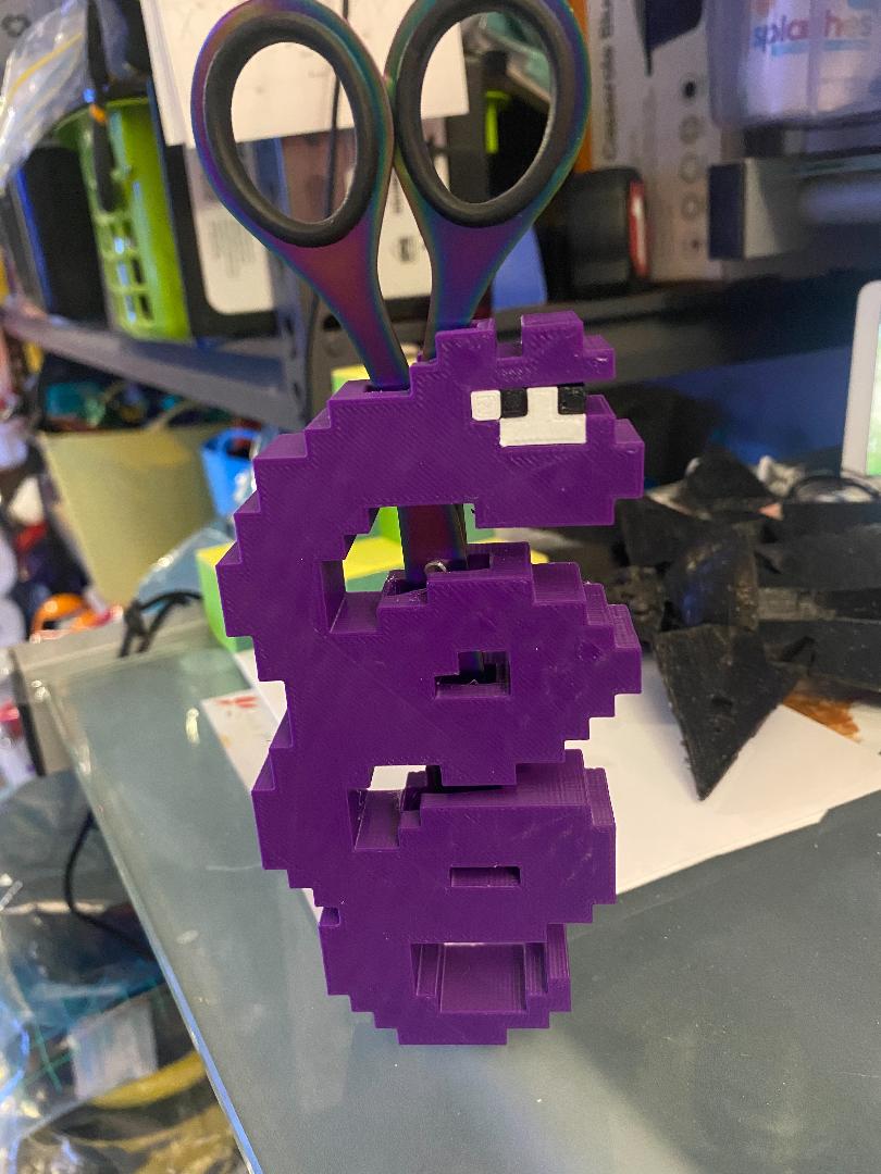 Q-Bert - Coily scissors holder