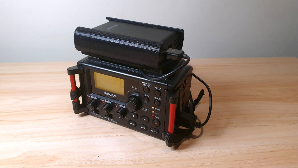 Tascam dr-60dmkii Charger Holder