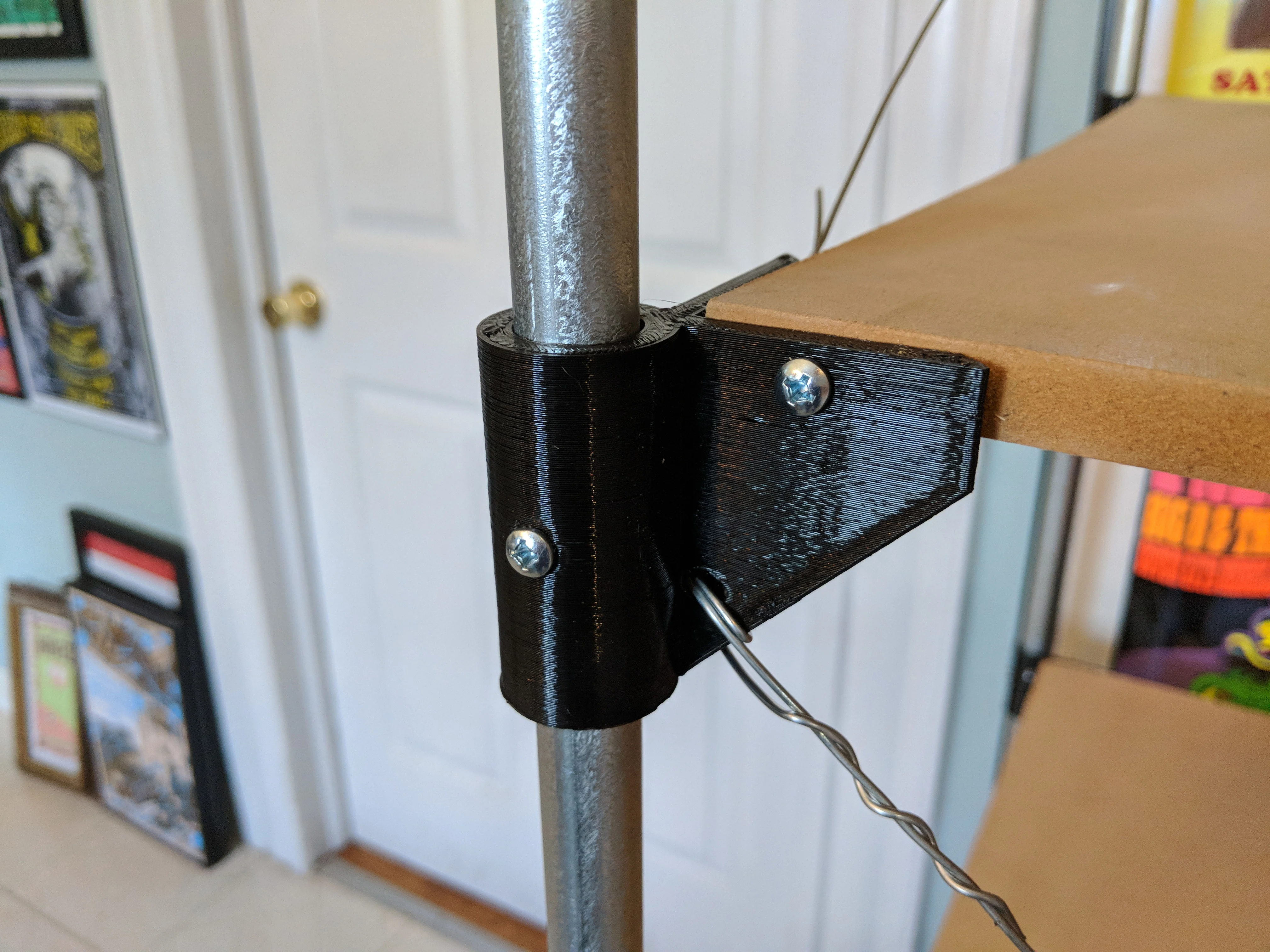 Atom's Parametric Shelf Bracket