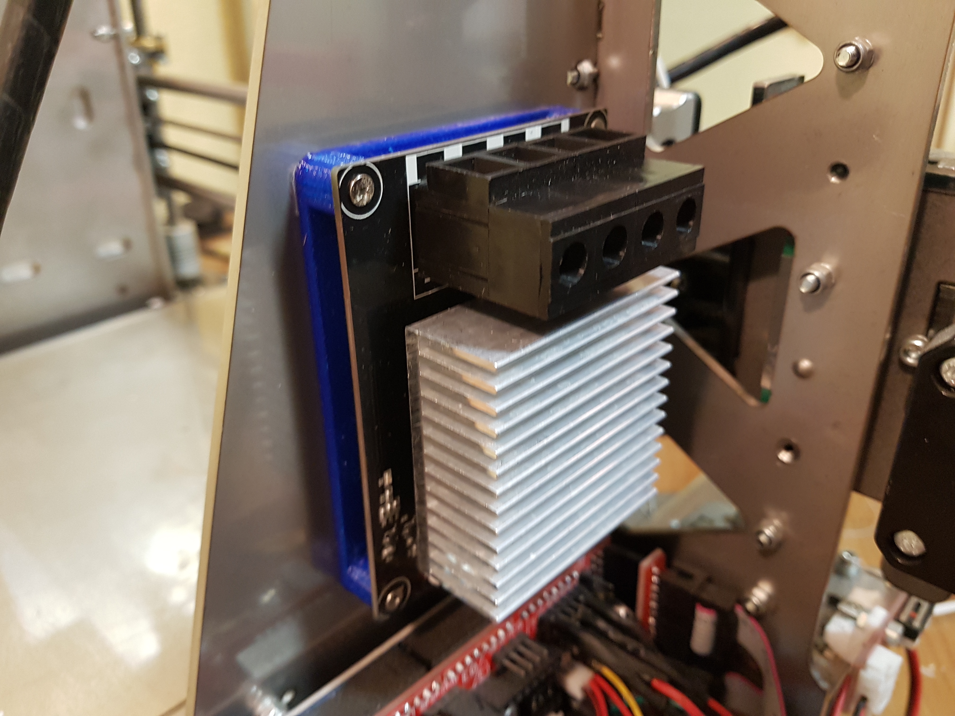 Mosfet mount for steel frame