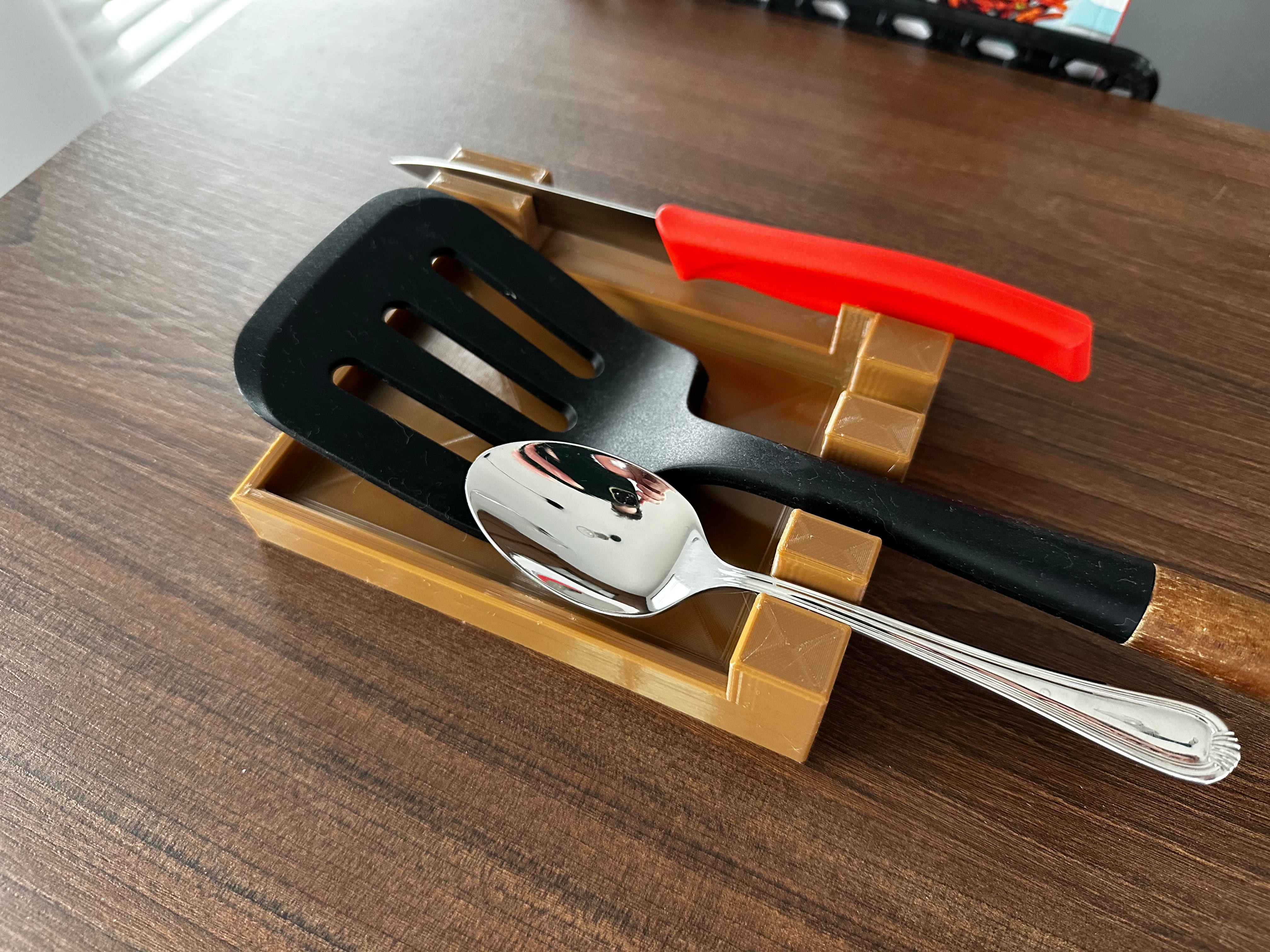 Kitchen utensil and knife holder