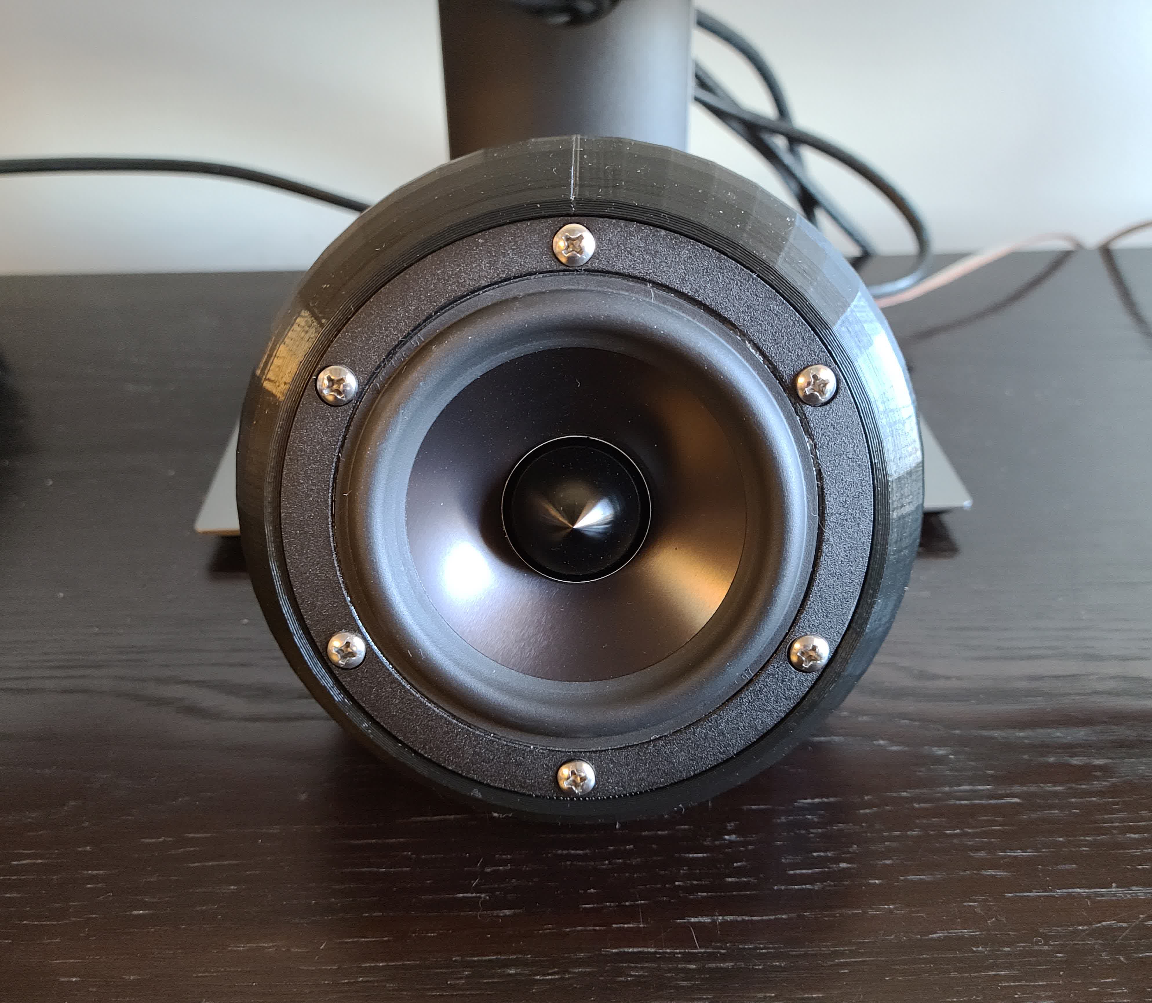 Dayton Audio RS100-4 Desktop Speaker