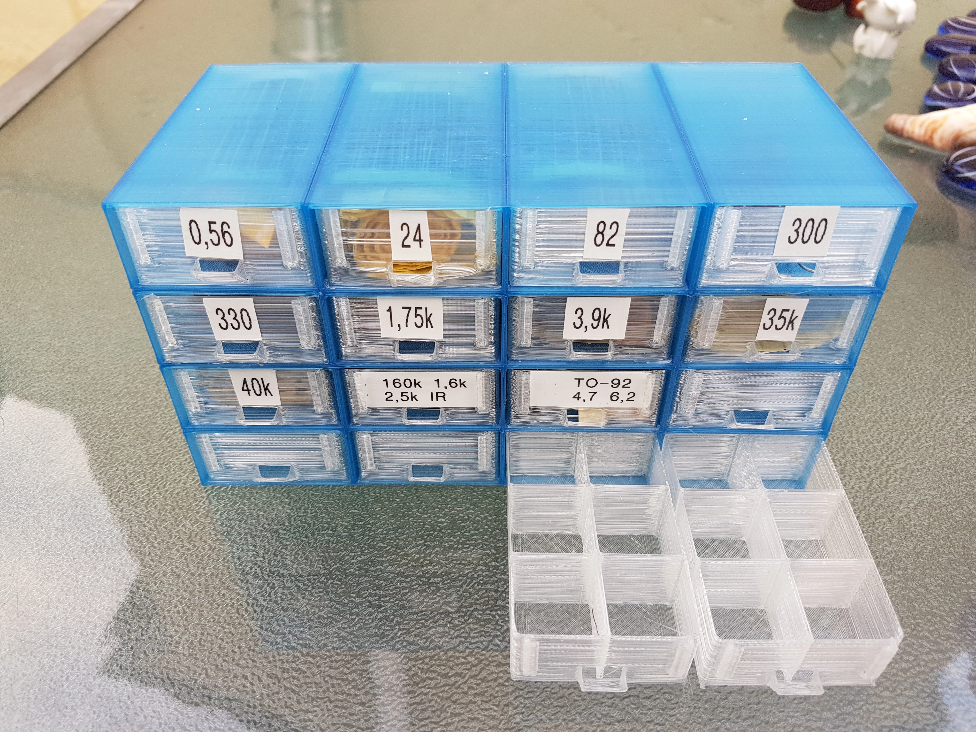 Vase-mode Component Drawers with Label Holder and Compartments