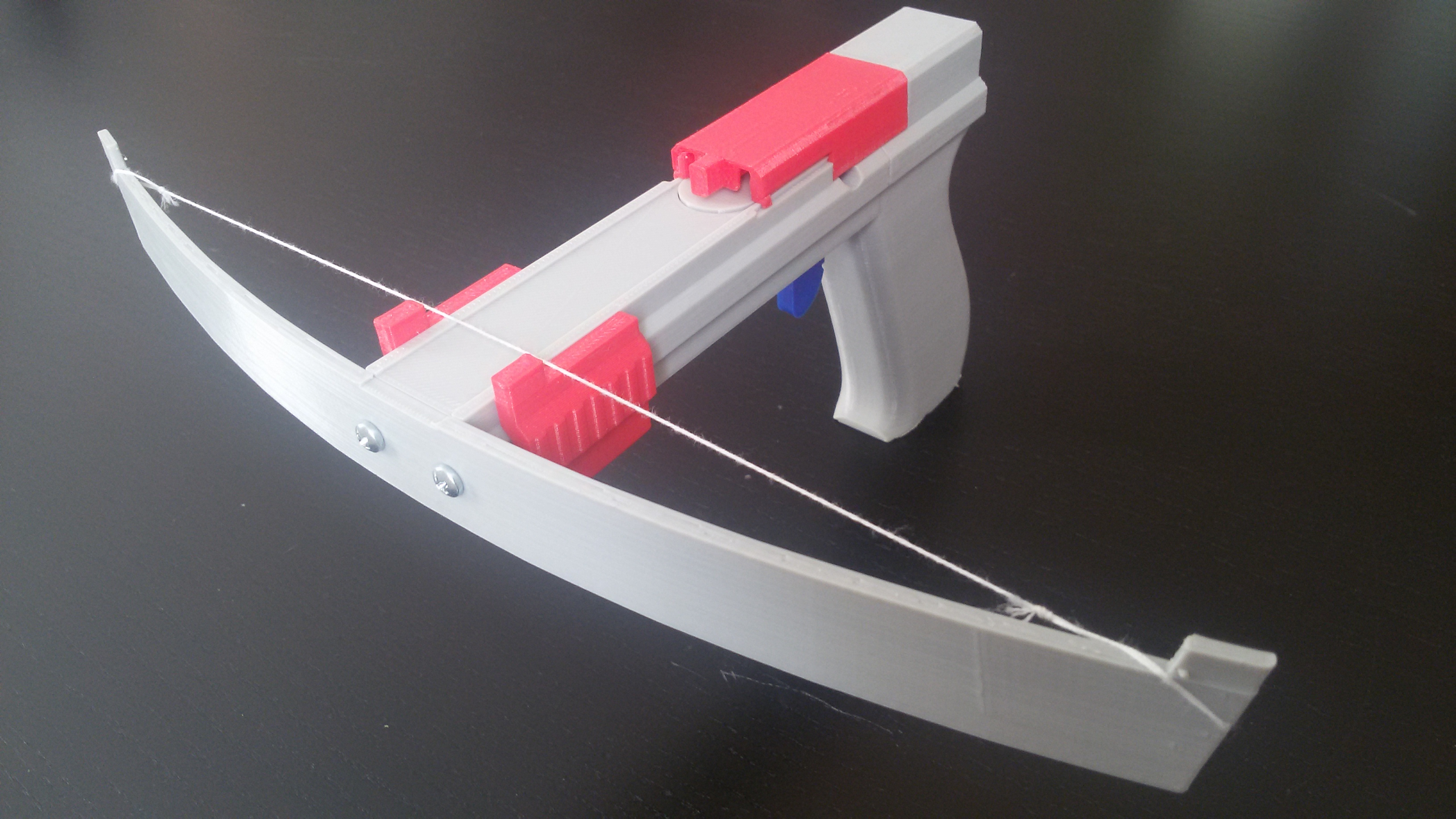 Repeating 8-shot coin crossbow