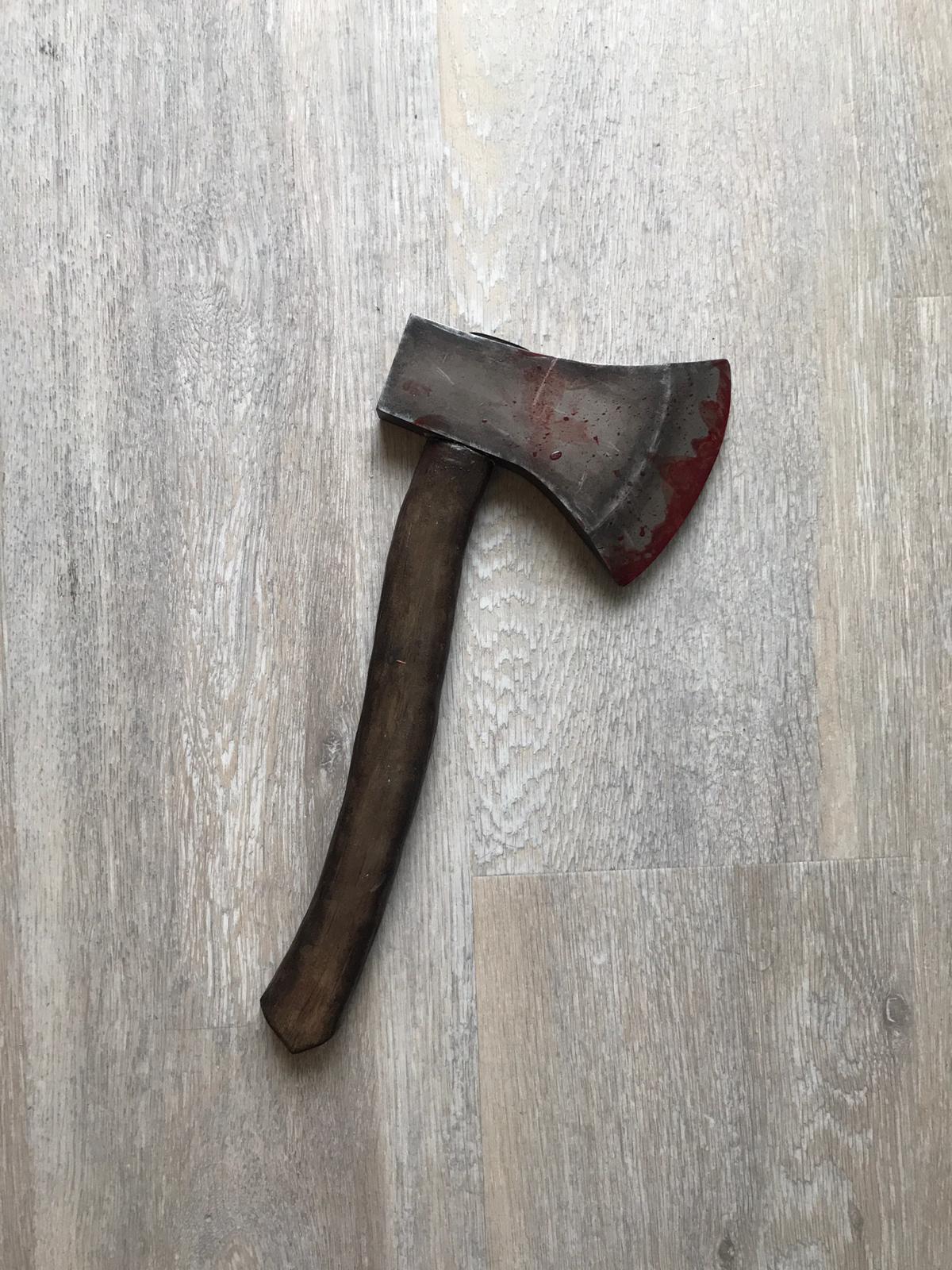 Huntress Hatchet (Dead by Daylight)