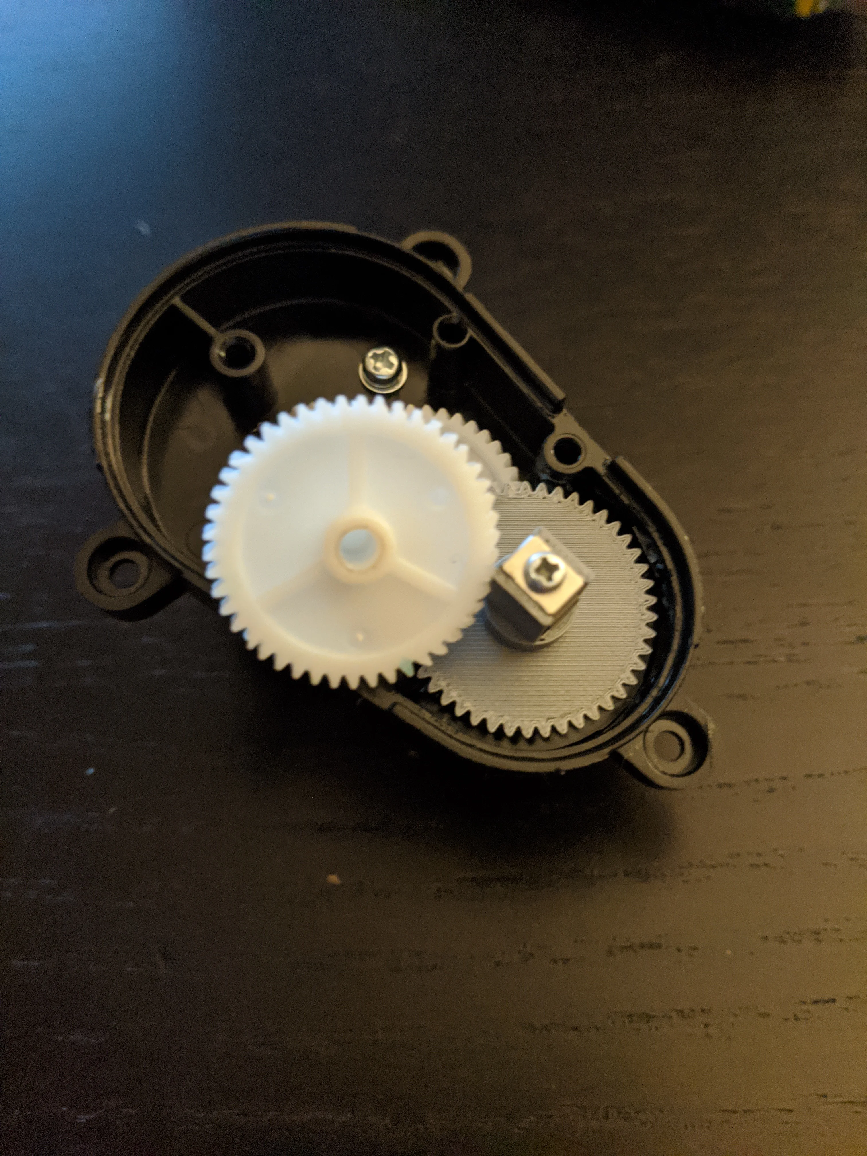 Eufy Robovac 11 replacement side brush gear
