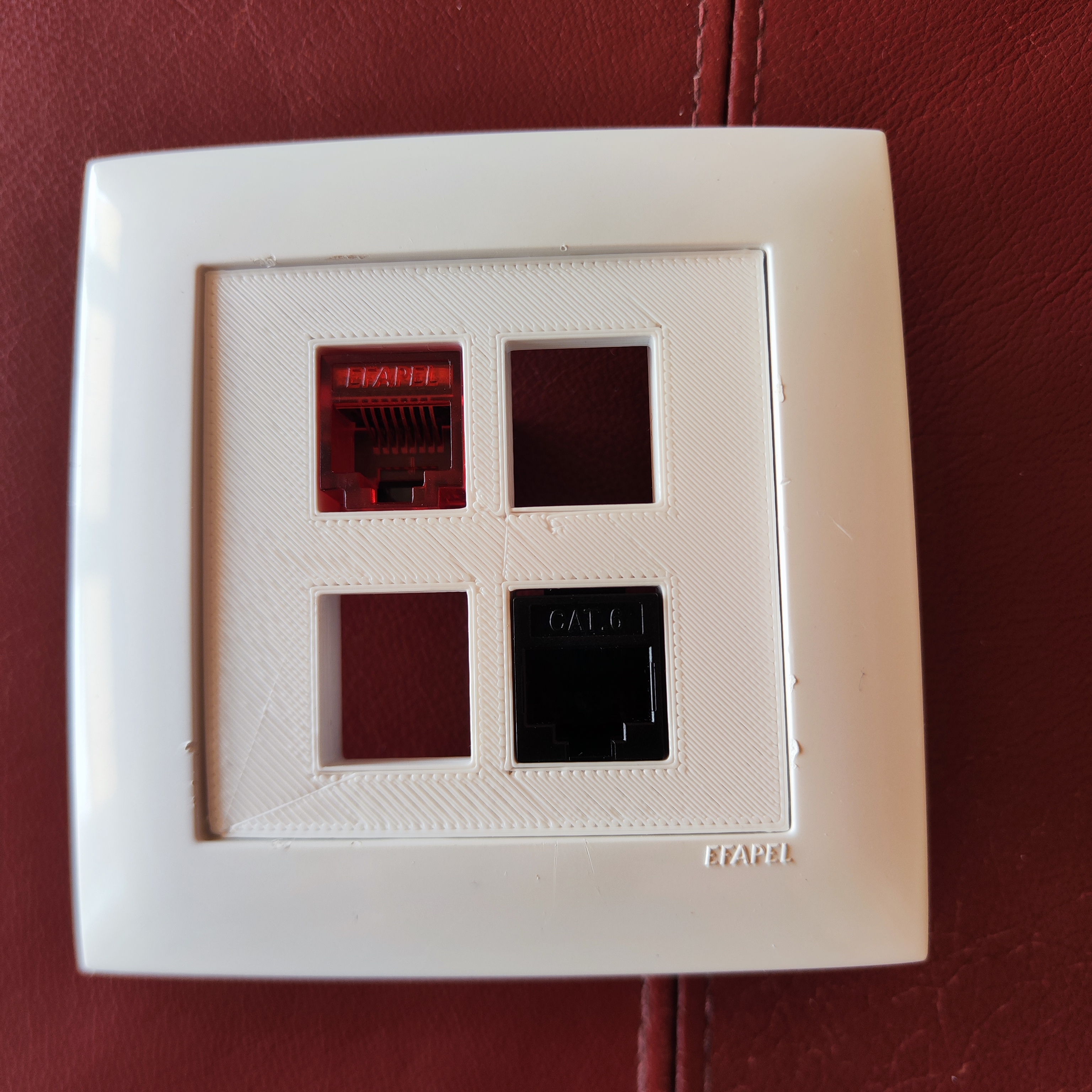 Keystone Wall plate -4 keystones   (works with Efapel Logus90)