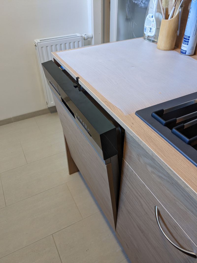 Dish washer door stop / Geschirrspüler Tür offen Halter