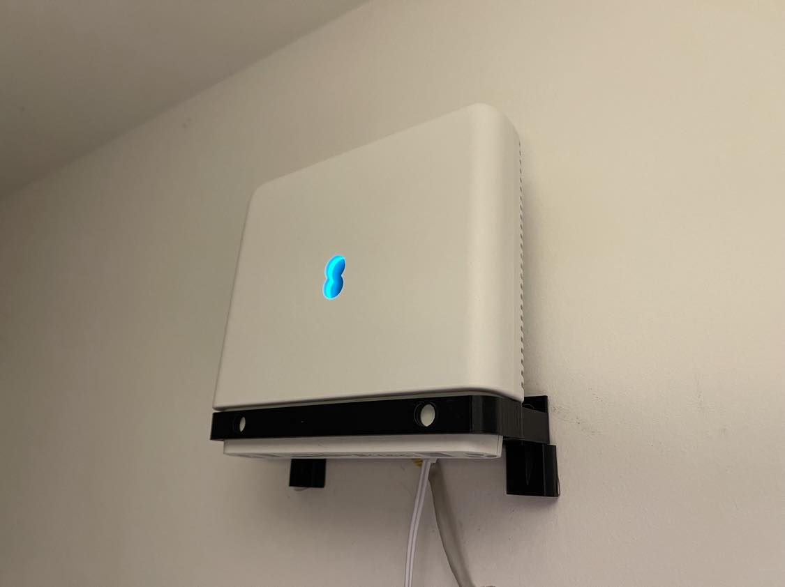 EE WIFI BOOSTER WALL MOUNT For EE SW30A