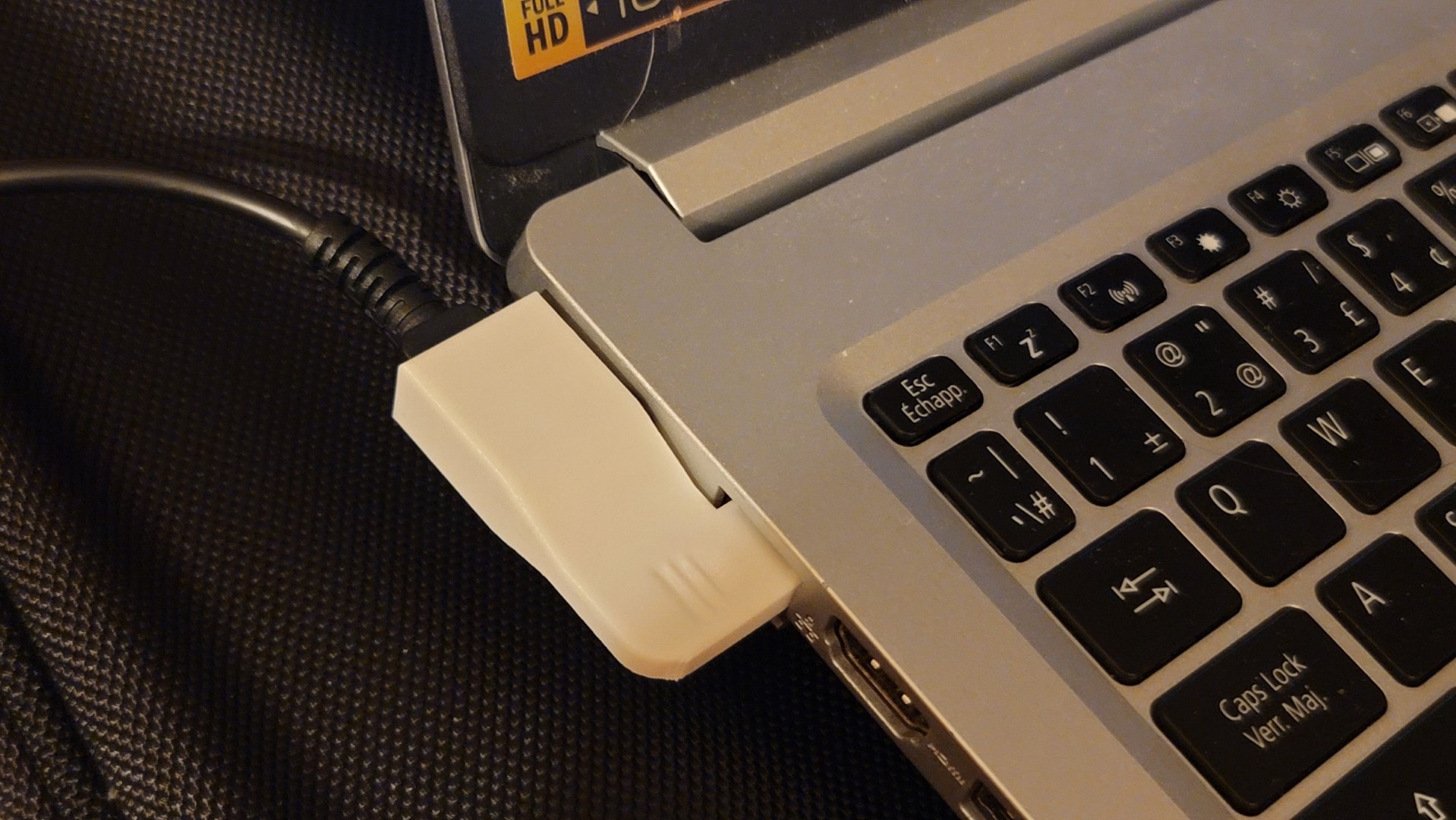 Laptop DC Plug Support using network jack (parametric)