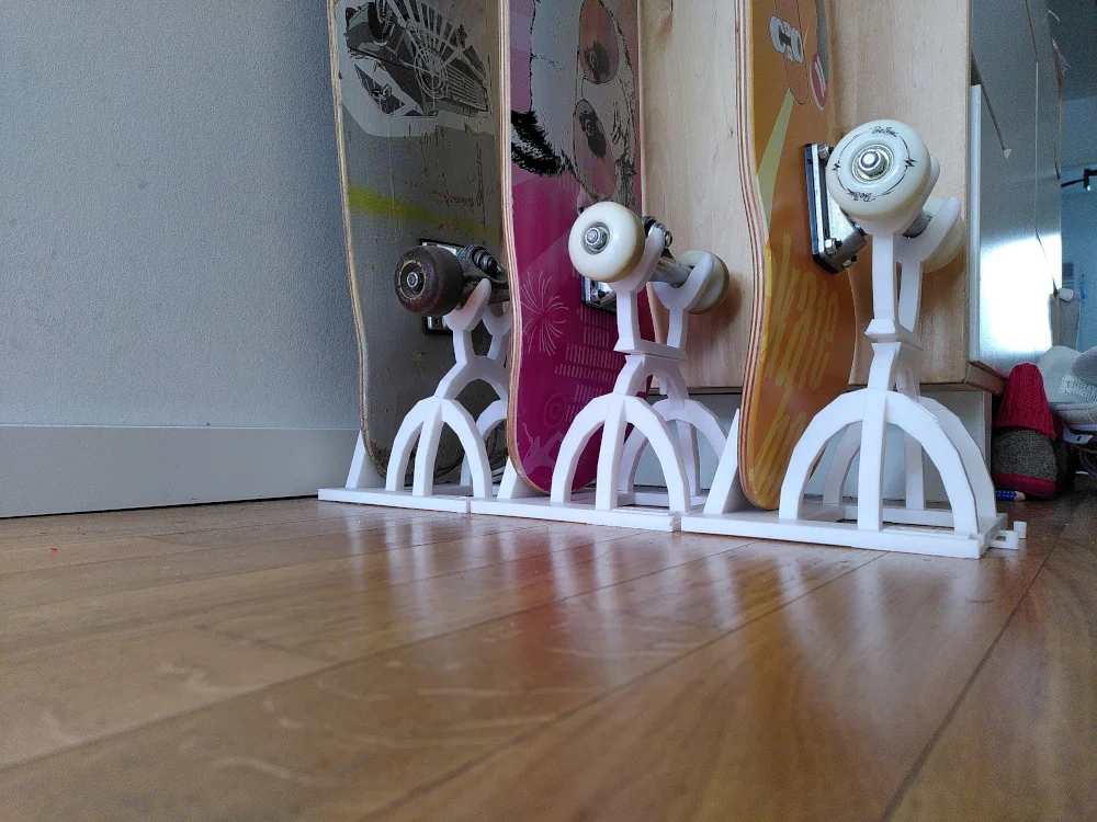 SkateBoardHolder - vertical, parametric, modular