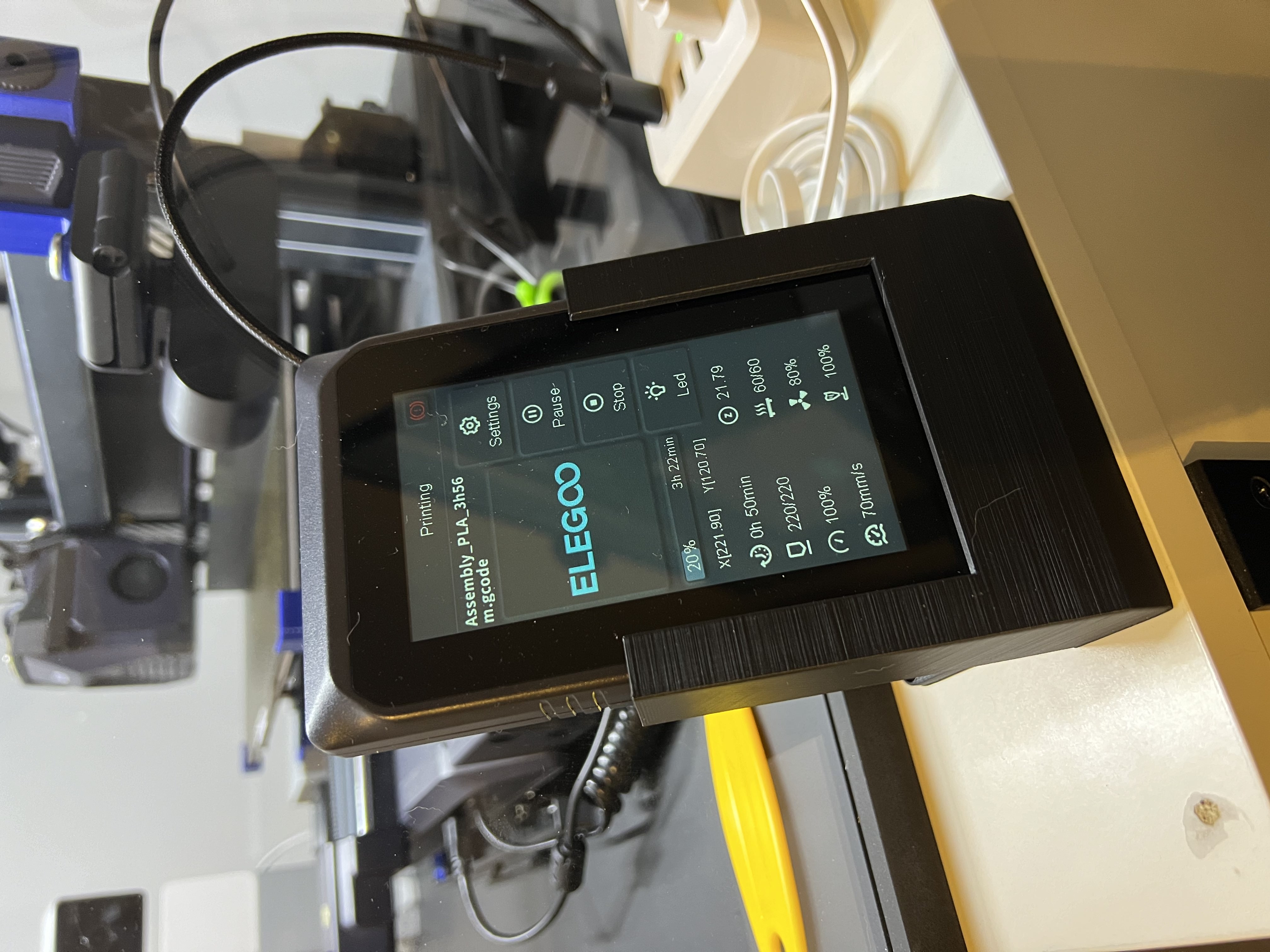 Neptune 4 Screen Vertical Stand