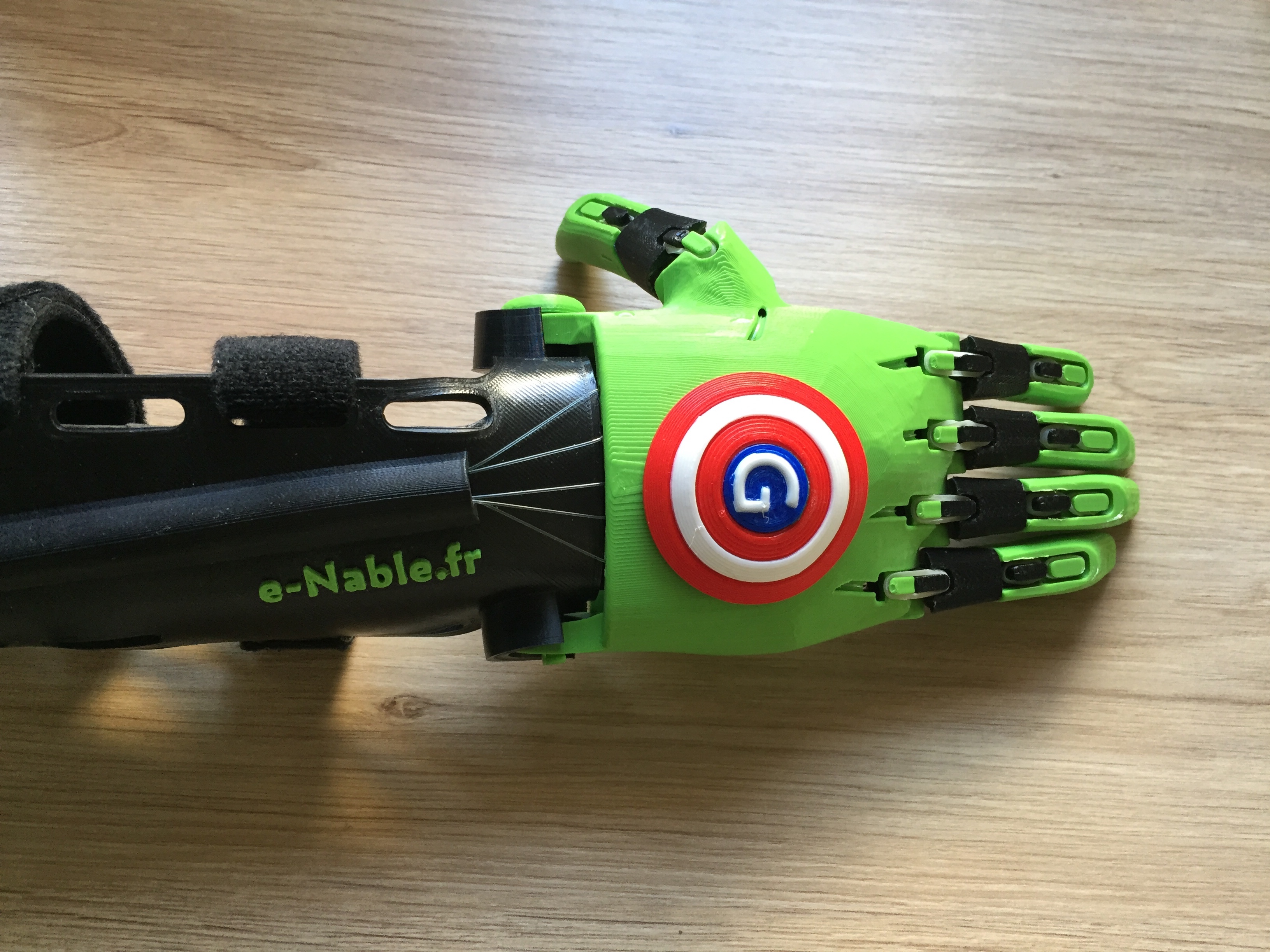Bouclier Captain America - Accessory for hand from e-Nable