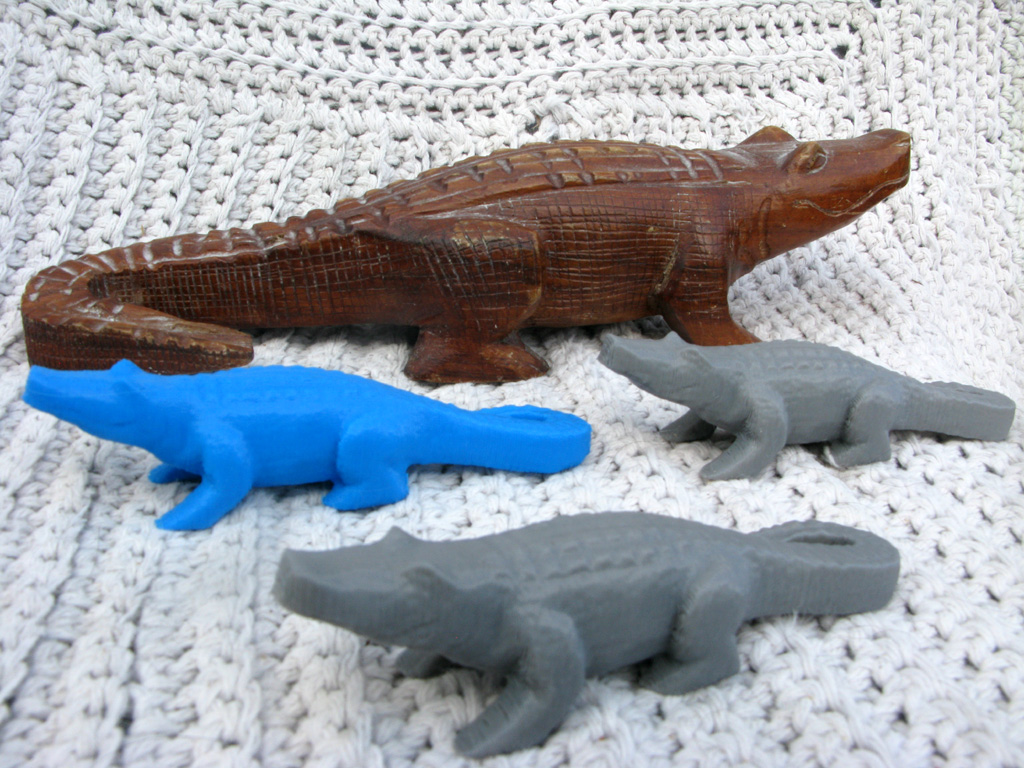 Alligator Wood Carving