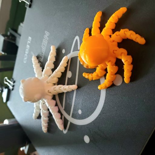 Articulated Kuchi Kopi-pus