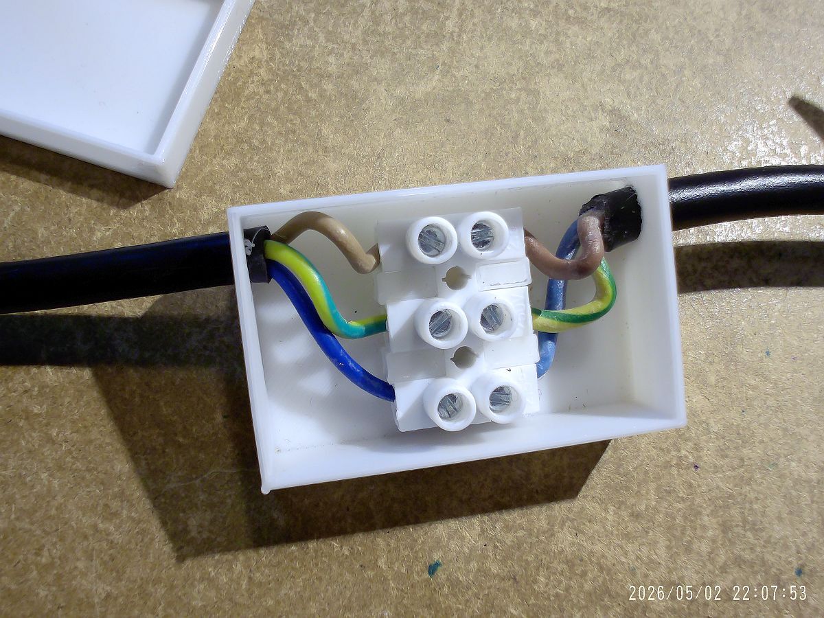 Cable connection box 230V