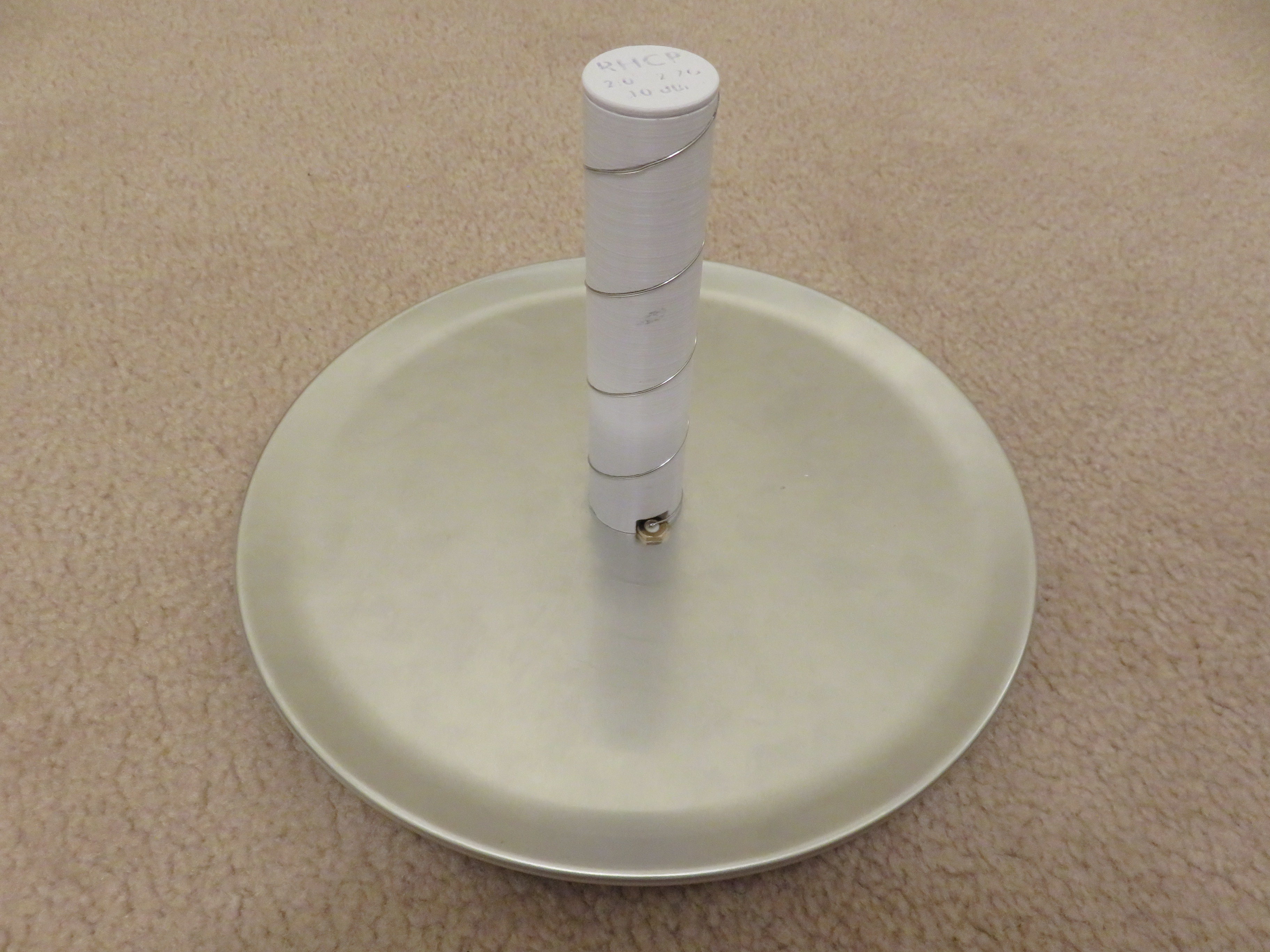 Helical Antenna, 2.0 - 2.7 GHz, RHCP, 10 dBi
