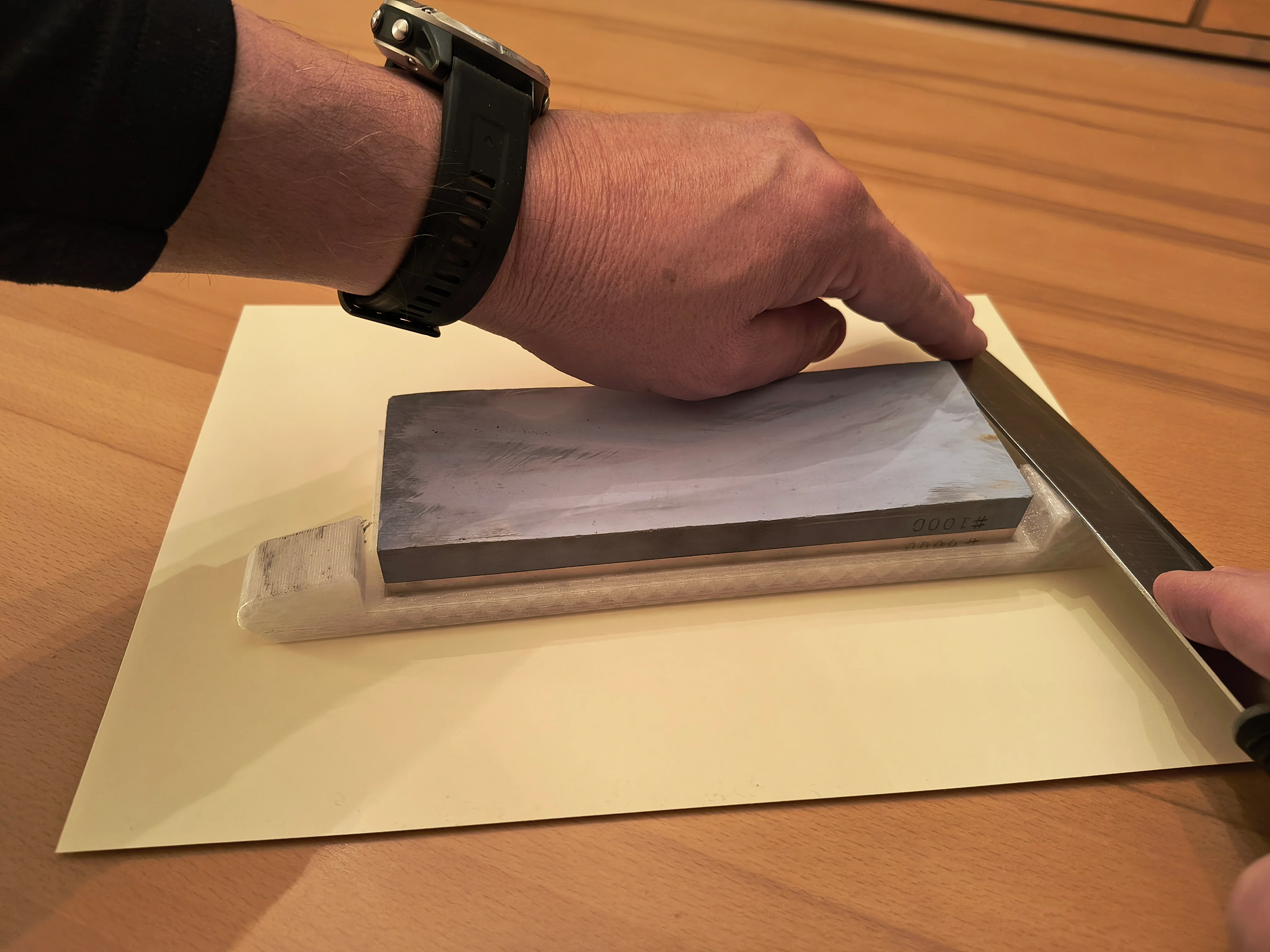 Schleifhilfe Grinding aid for a water stone for sharpening knives
