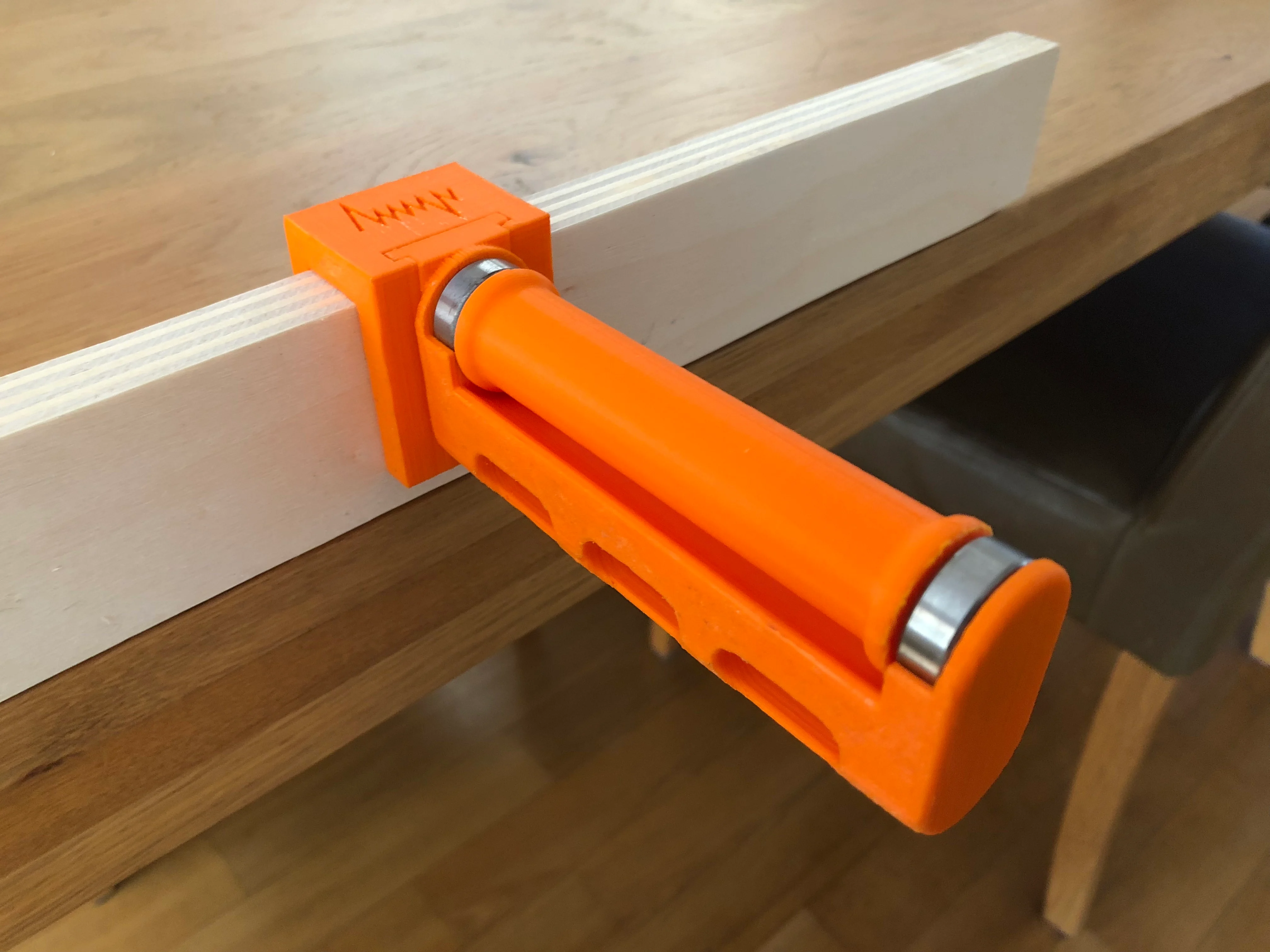 Filler - The Customizable Filament Holder that fills your printer!