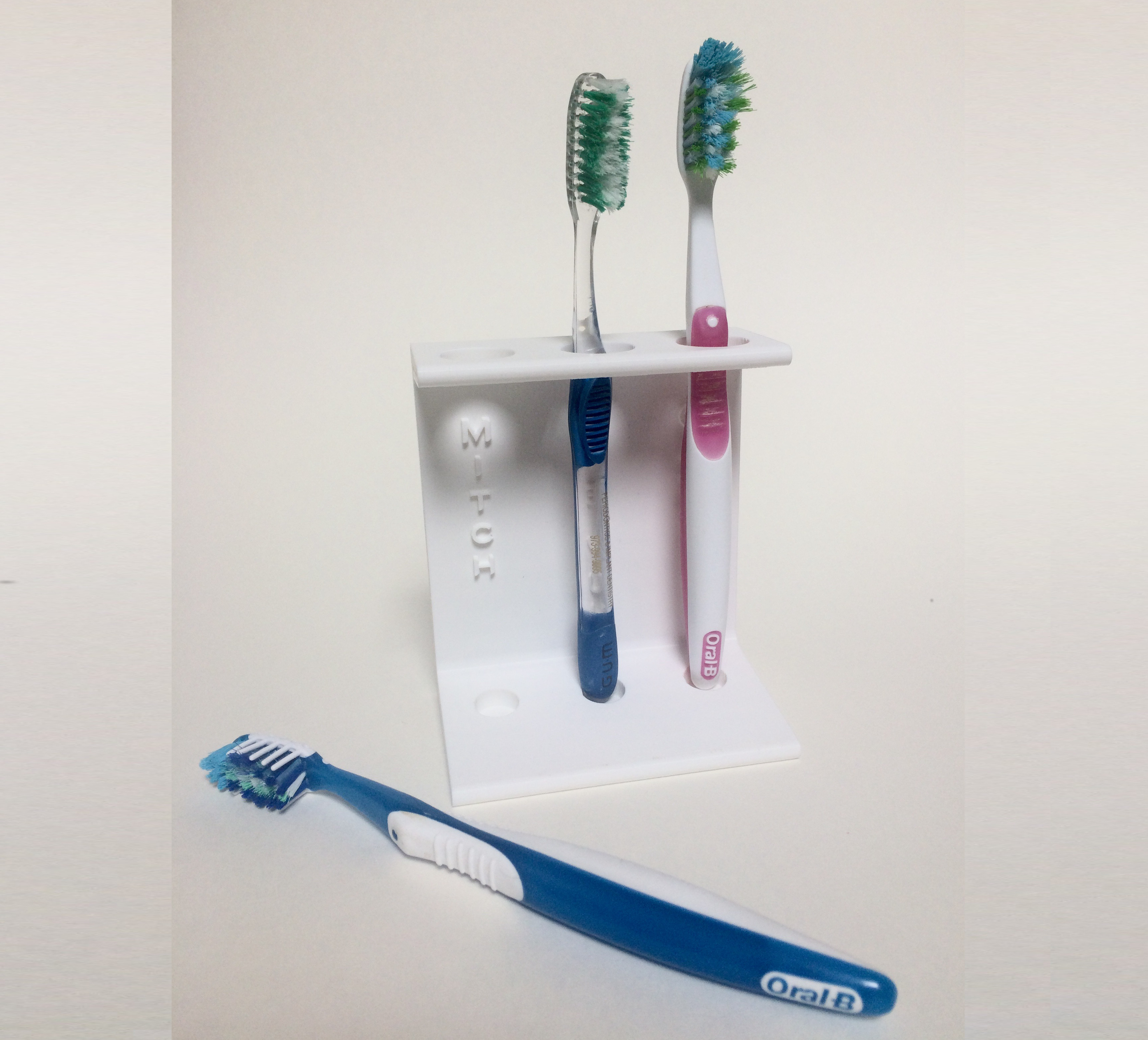 Customizable Toothbrush Stand