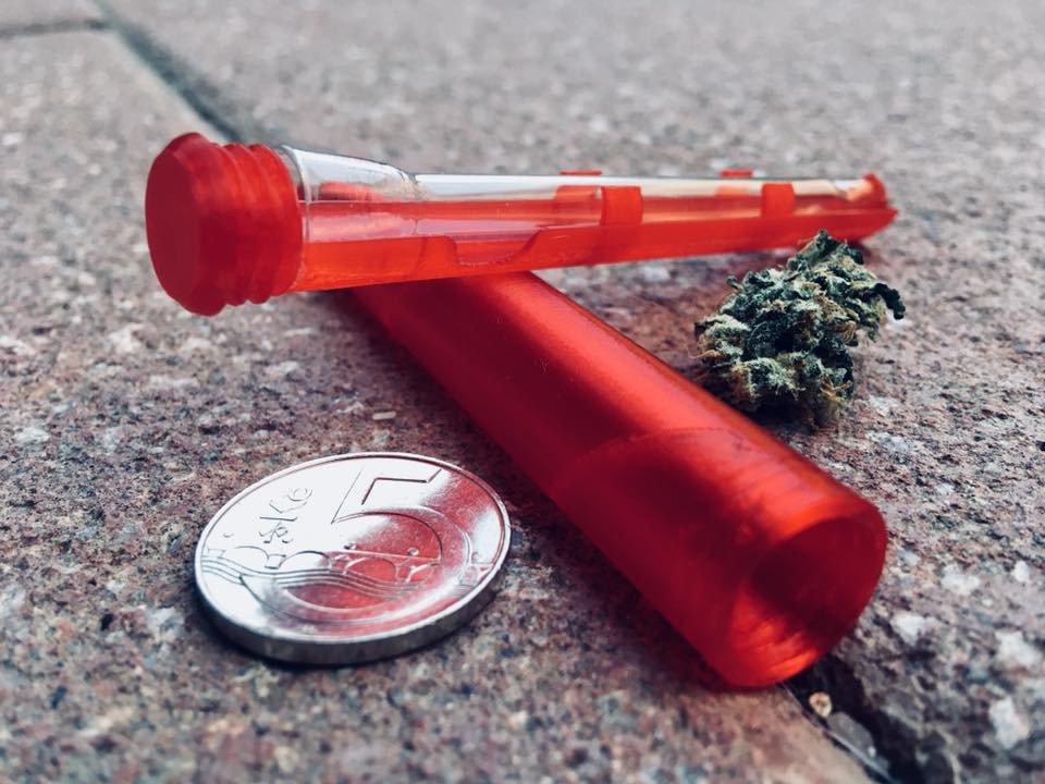 Sklenenka Tubus (Cylindrical case for glass pipe)