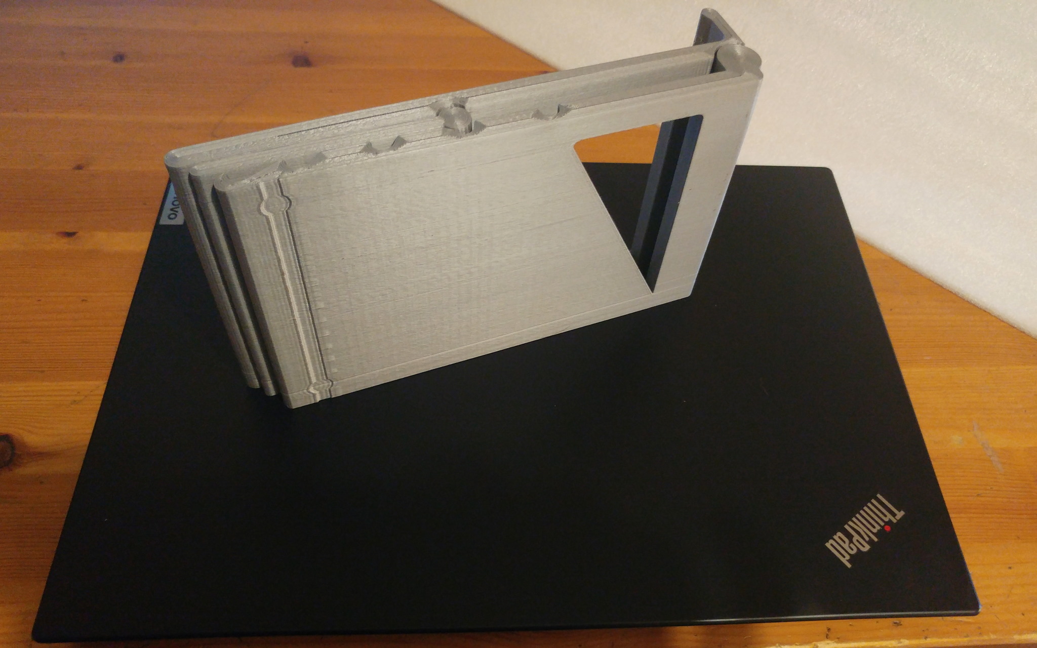 Print-in-place foldable laptop stand
