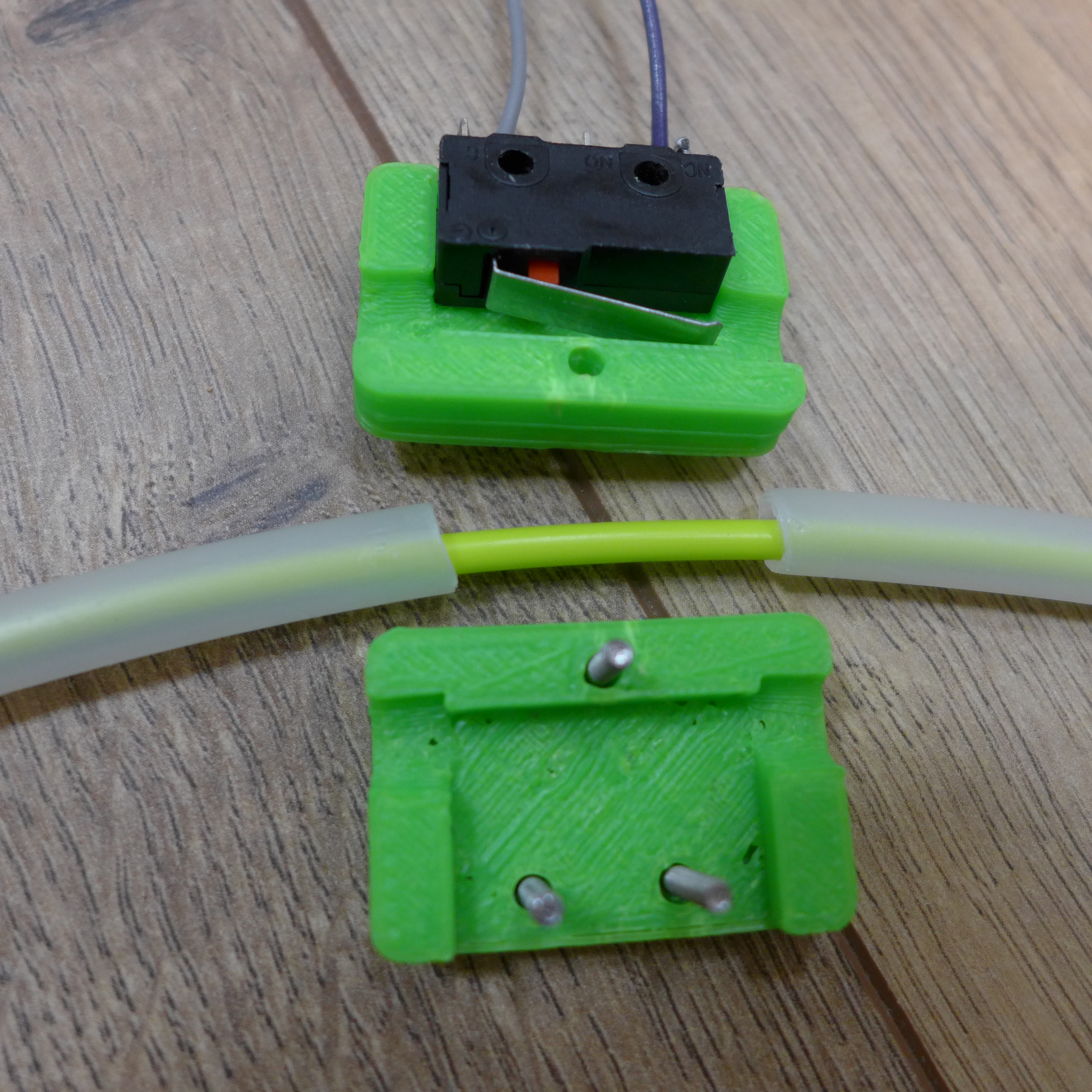 Microswitch filament runout sensor