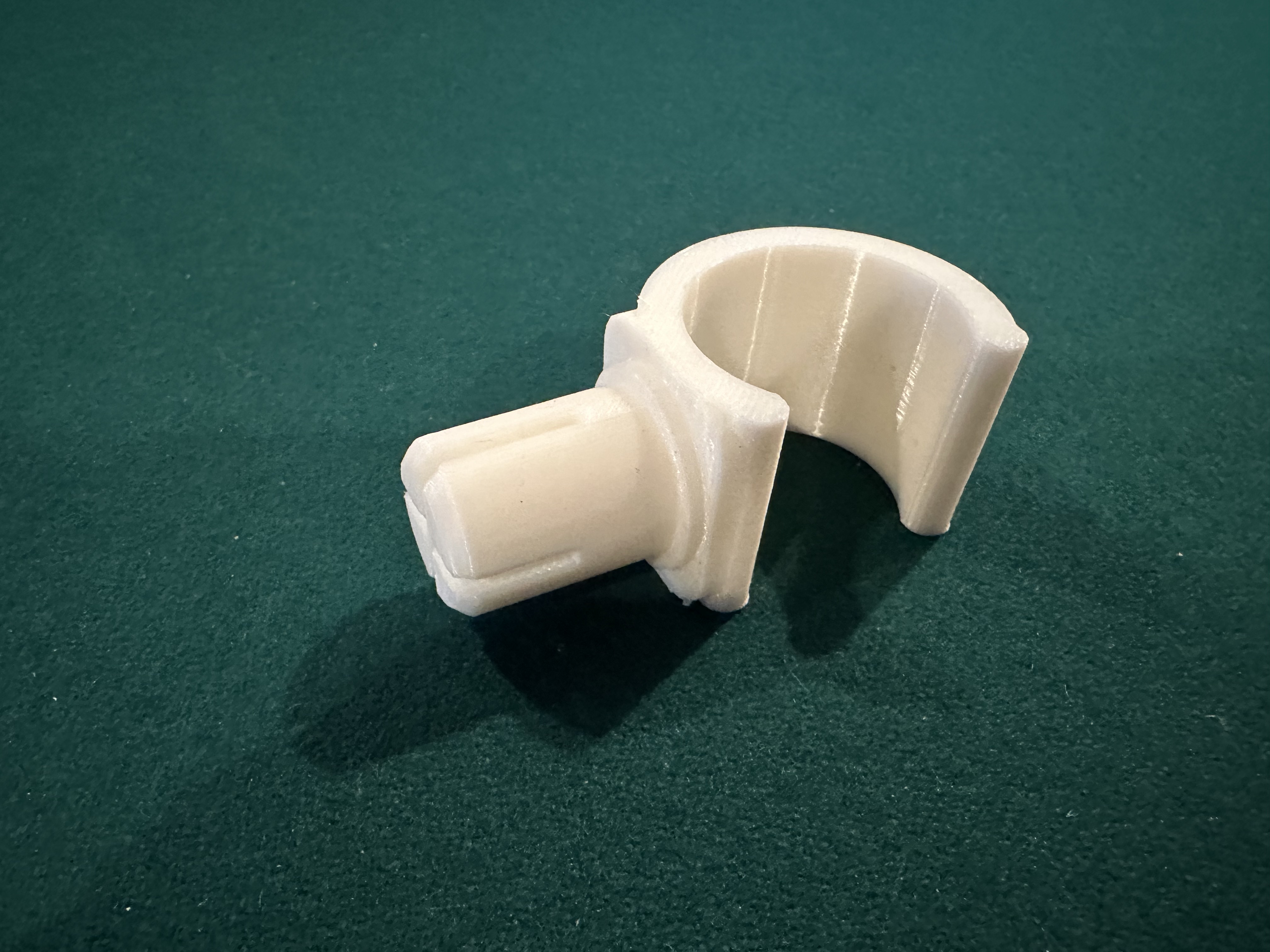 Clamshell Pole Clamp