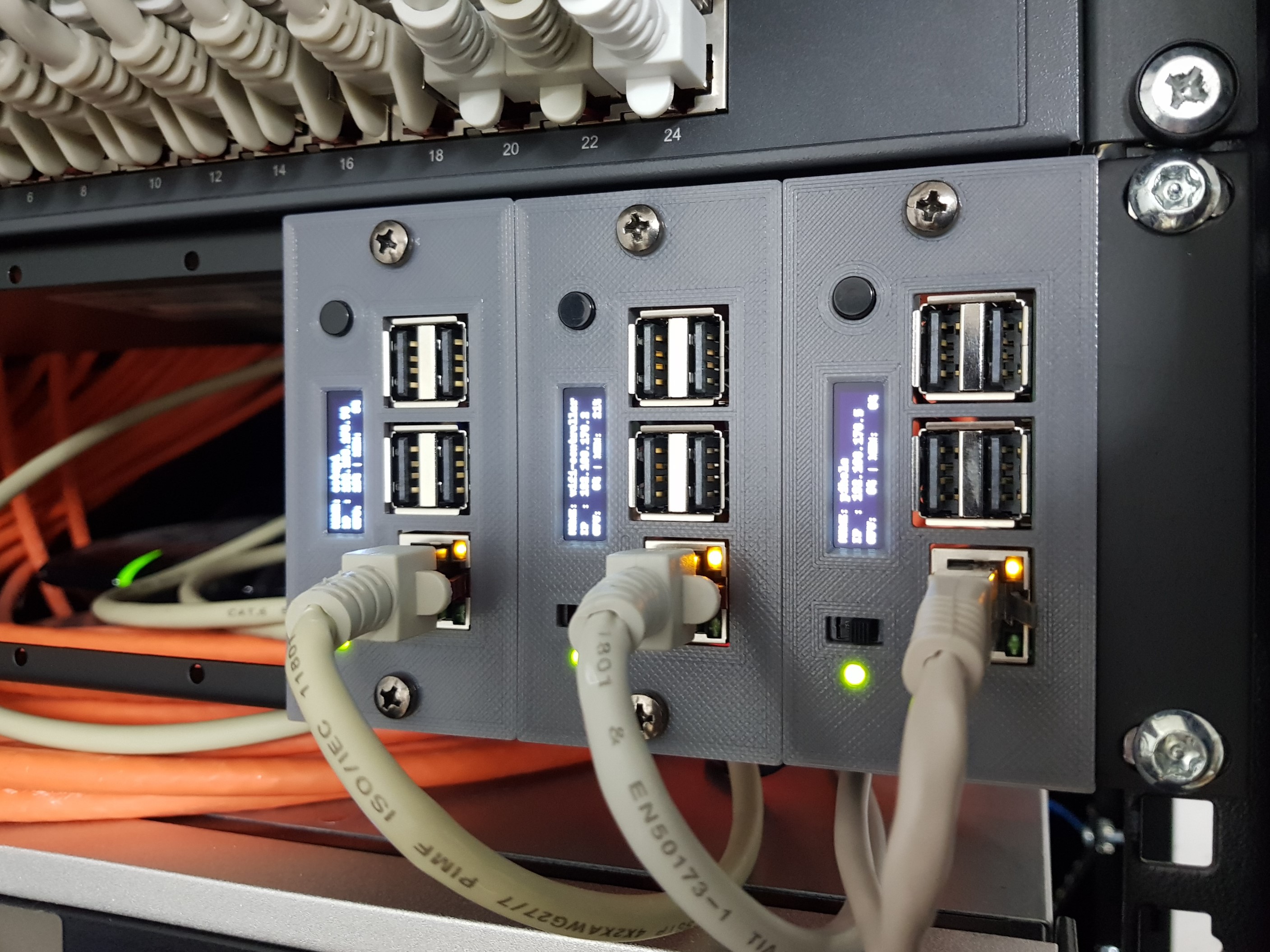 RackPi Raspberry Pi (2B / 3B / 3B+ / 4B) Rack Shield 19" 2U with OLED & Power Switch