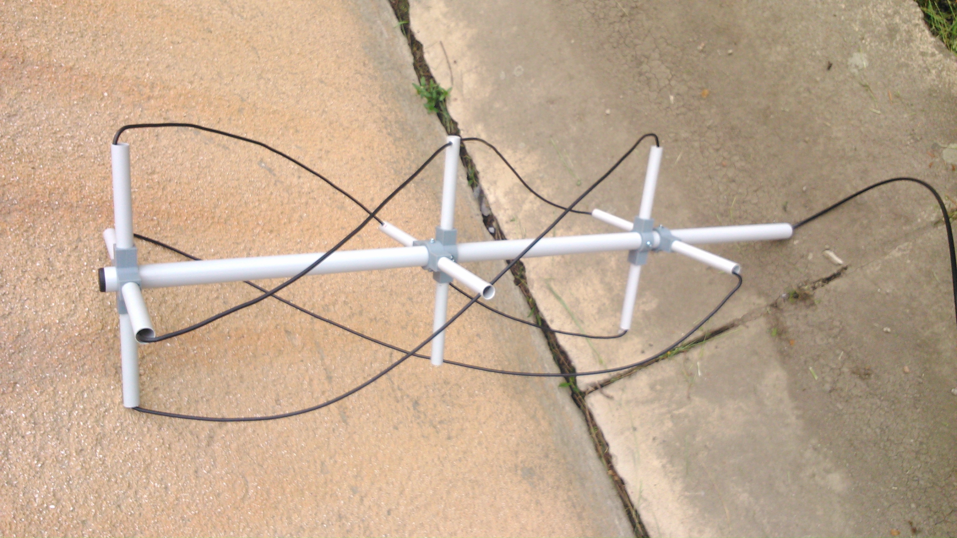 QFH antenna