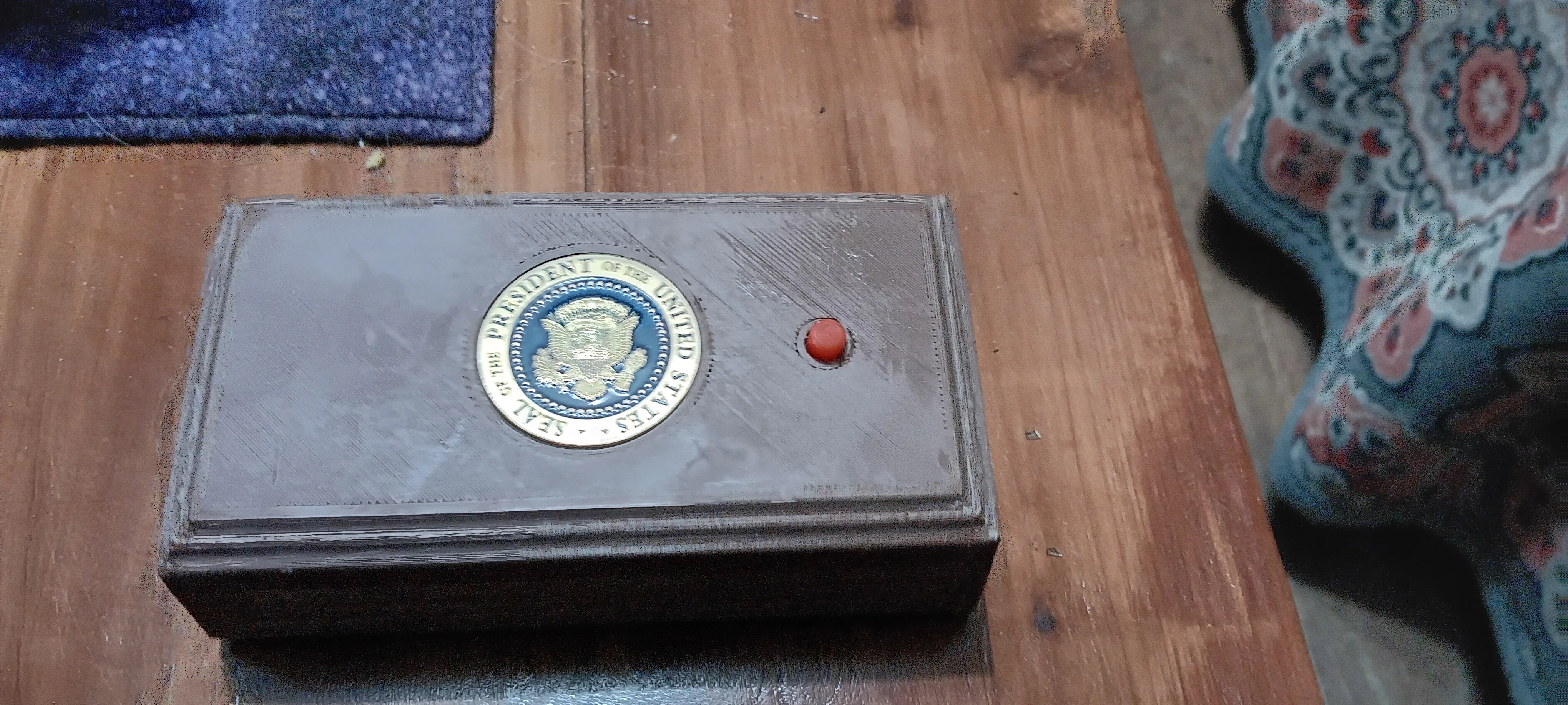Presidential Seal Red Button Box