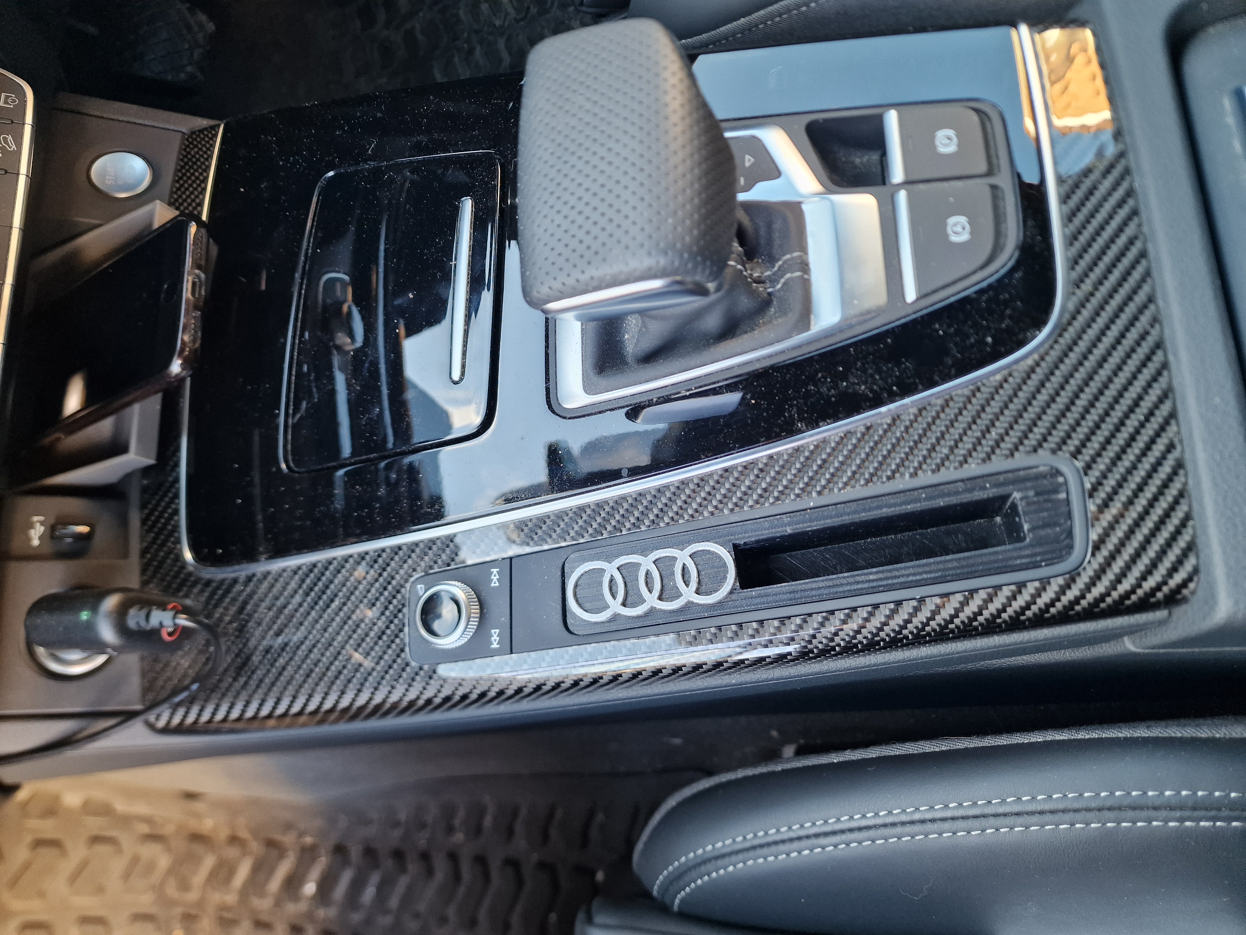 Audi Q5 centre console phone holder. RHD as designed, LHD now included