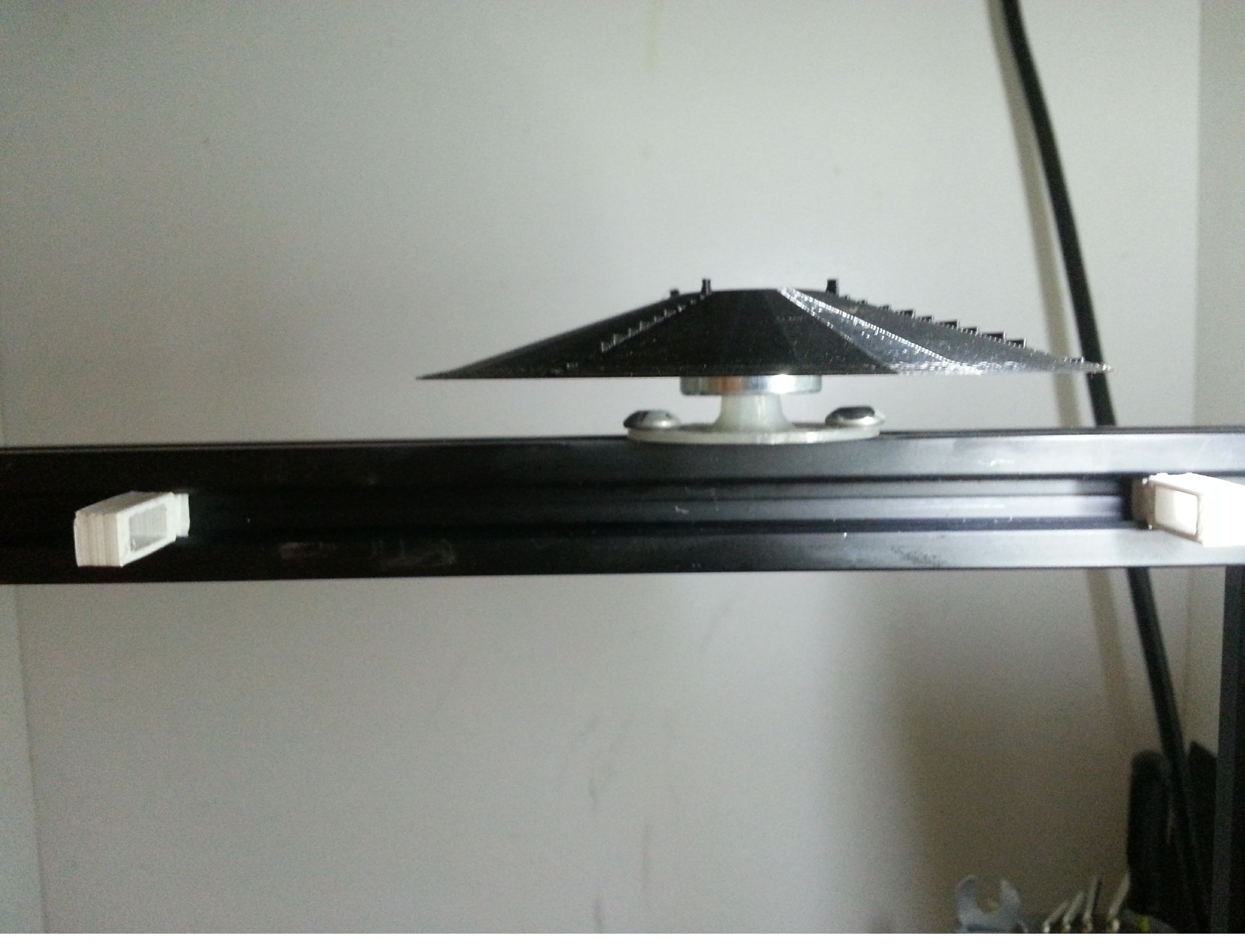 universal 2020 horizontal filament spool holder on 608