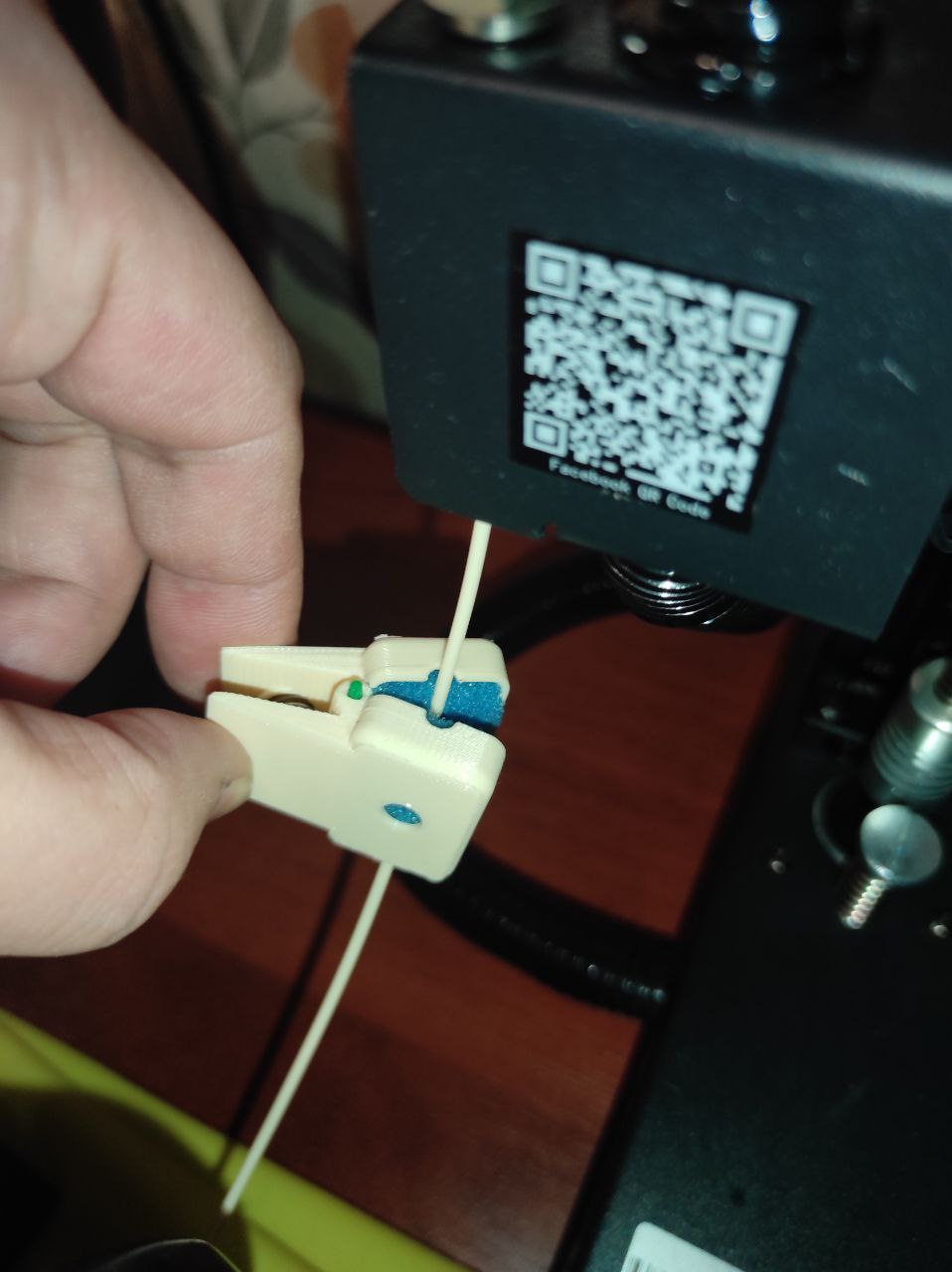Filament Dust Filter with Spring Clip V1