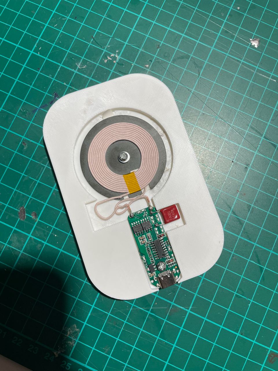 Mobile wireless charger