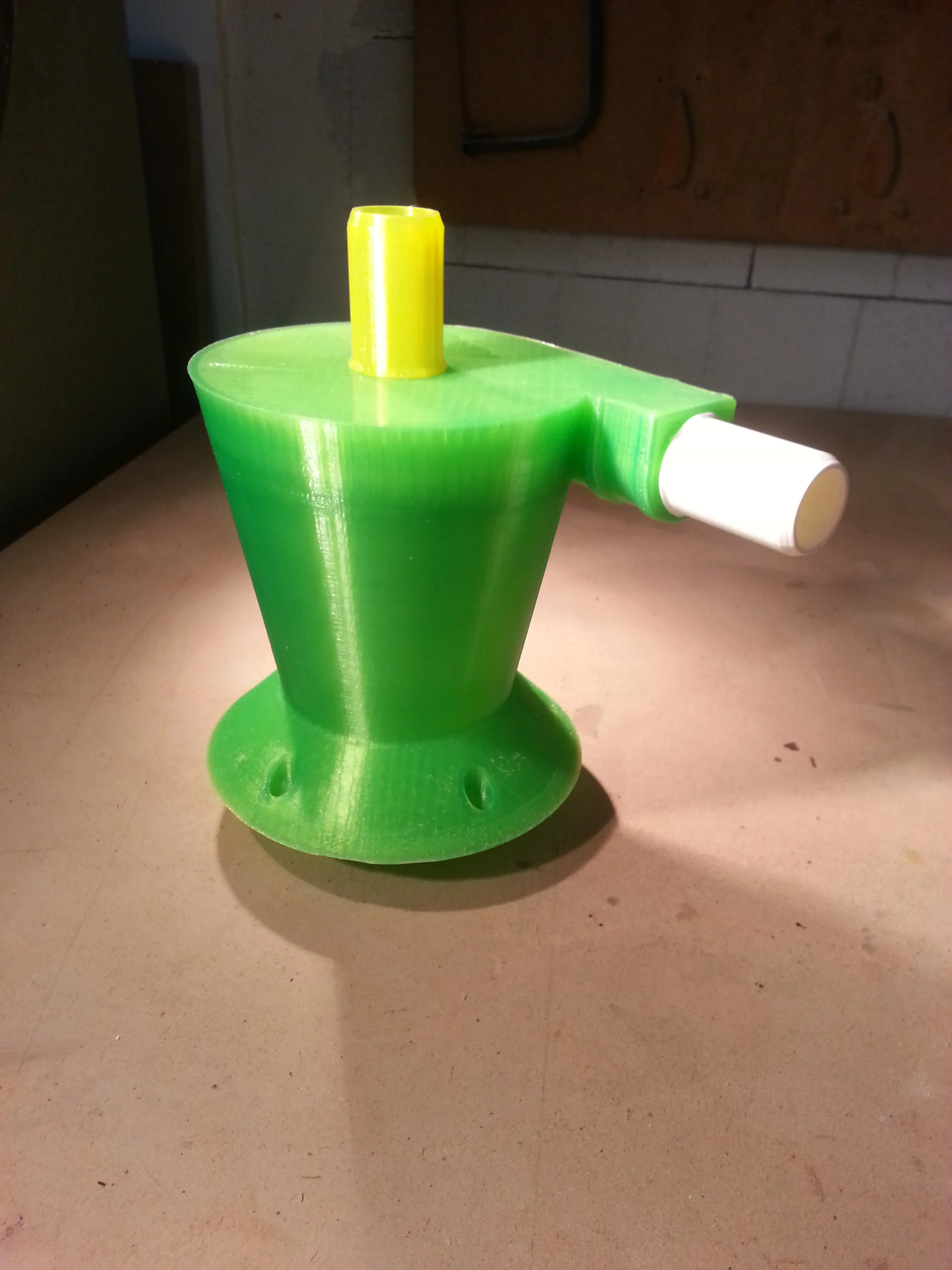 Cyclone dust separator / vortex filter