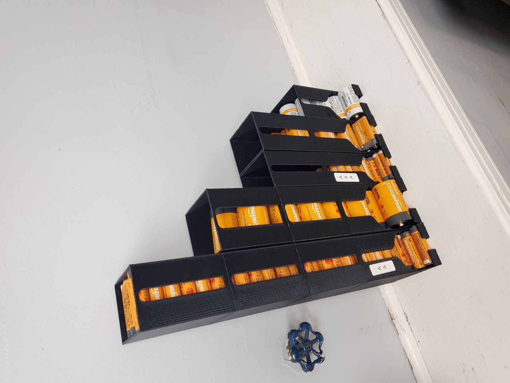 Customizable and Extendable Battery Dispenser