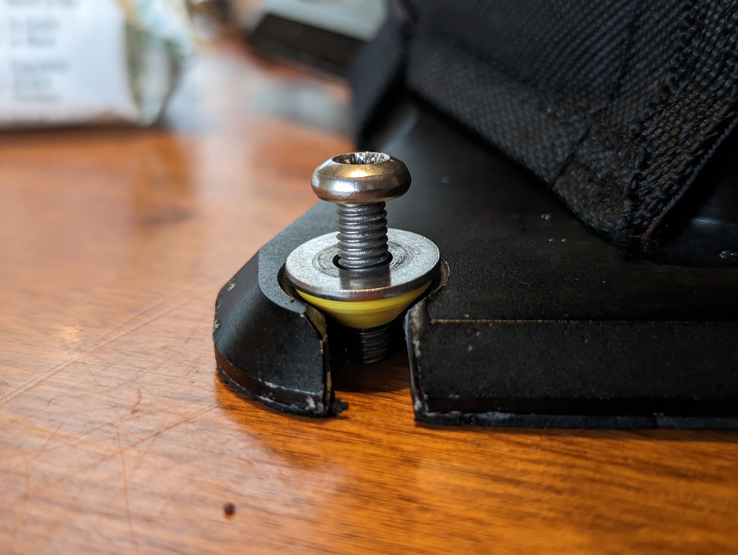 M6 buttonhead to M8 flathead adapter