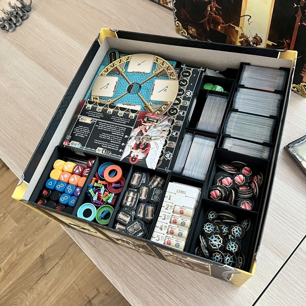 Ultimate Massive Darkness 2 organizer - Sleeved Kickstarter Edition