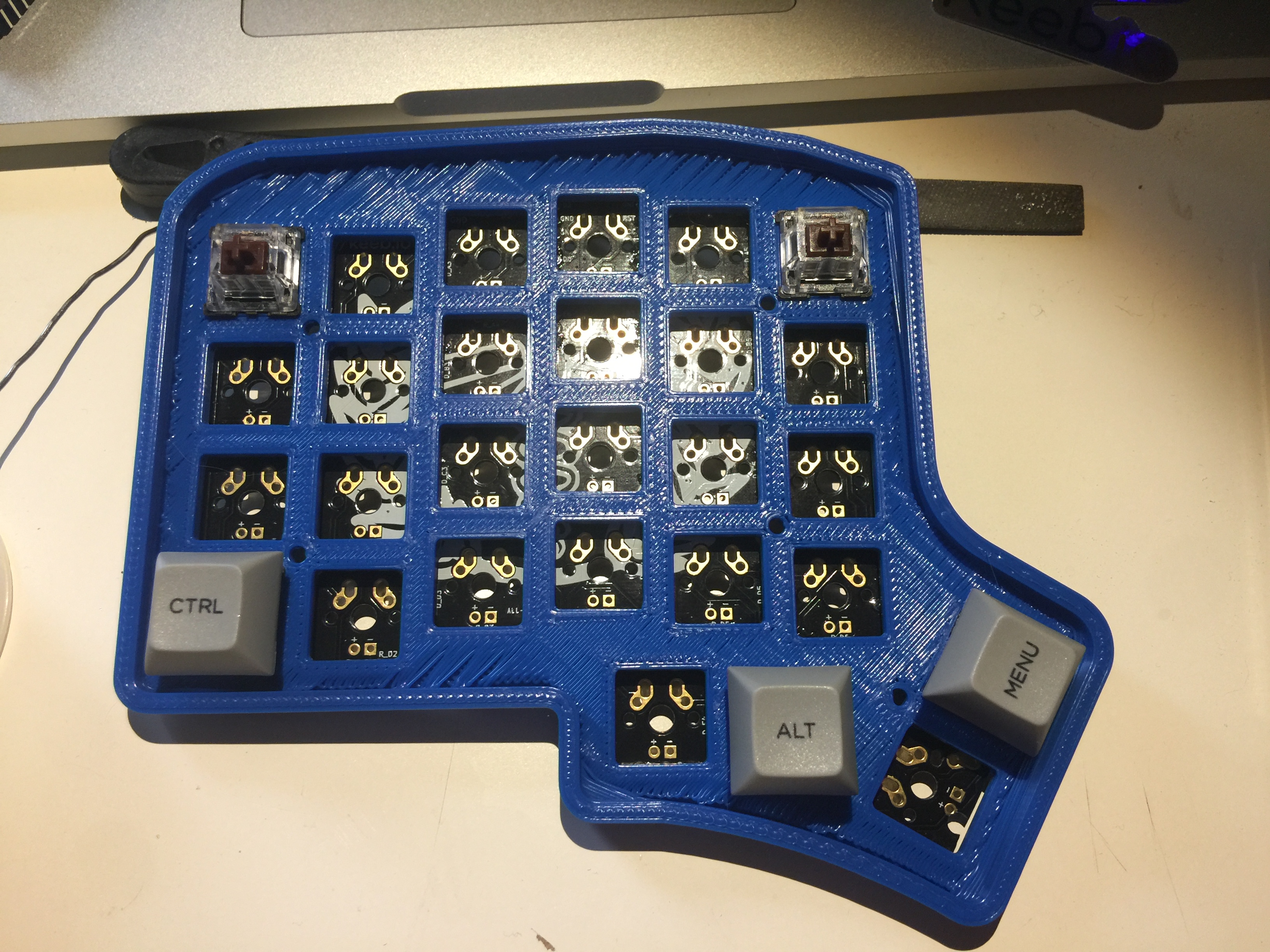 Keebio Iris v2.8 Case