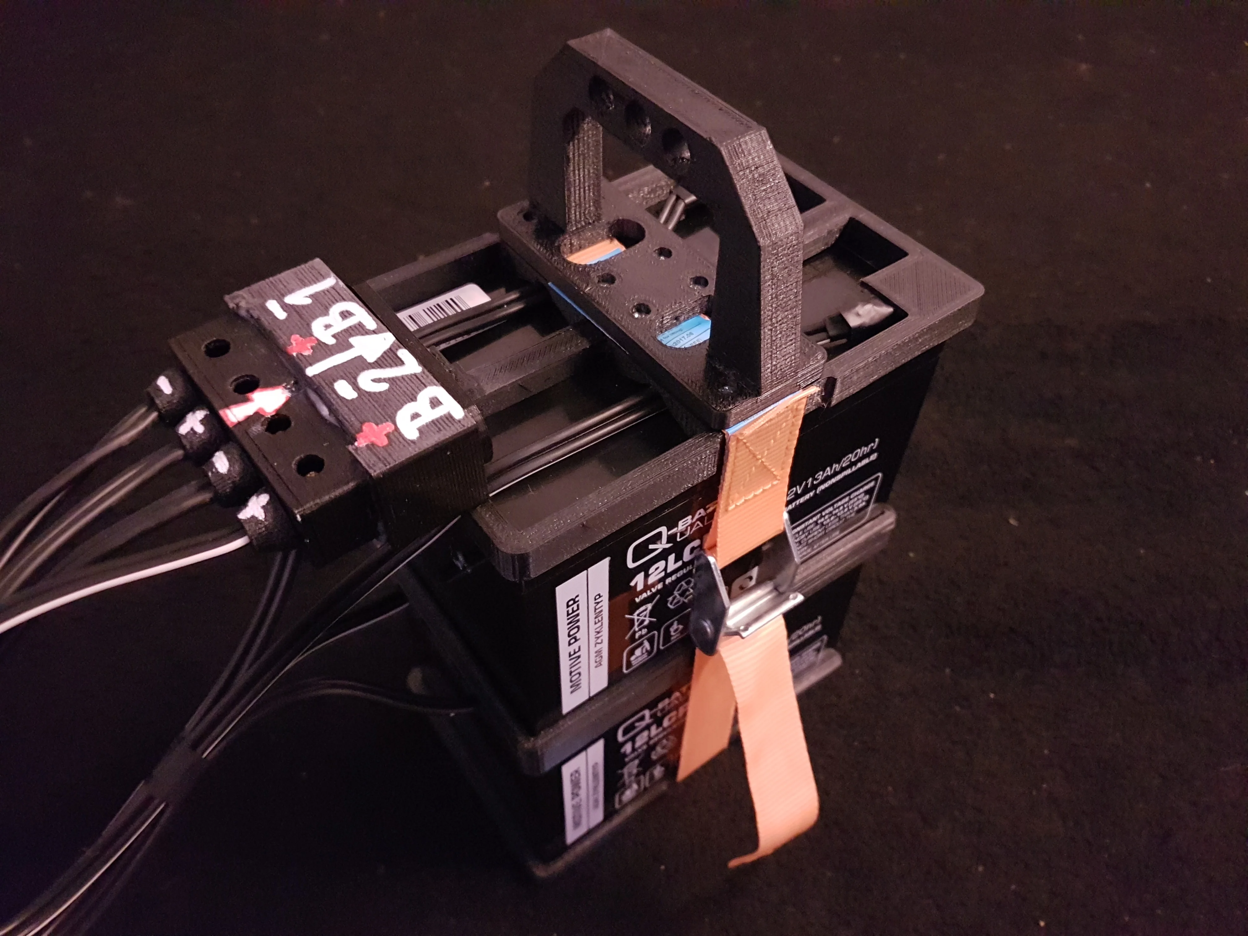 12V/24V 312Wh (C20) AGM battery pack (High current capable) -- 12V/24V 312WH (C20) AGM Akkupack (Hochstromfähig)