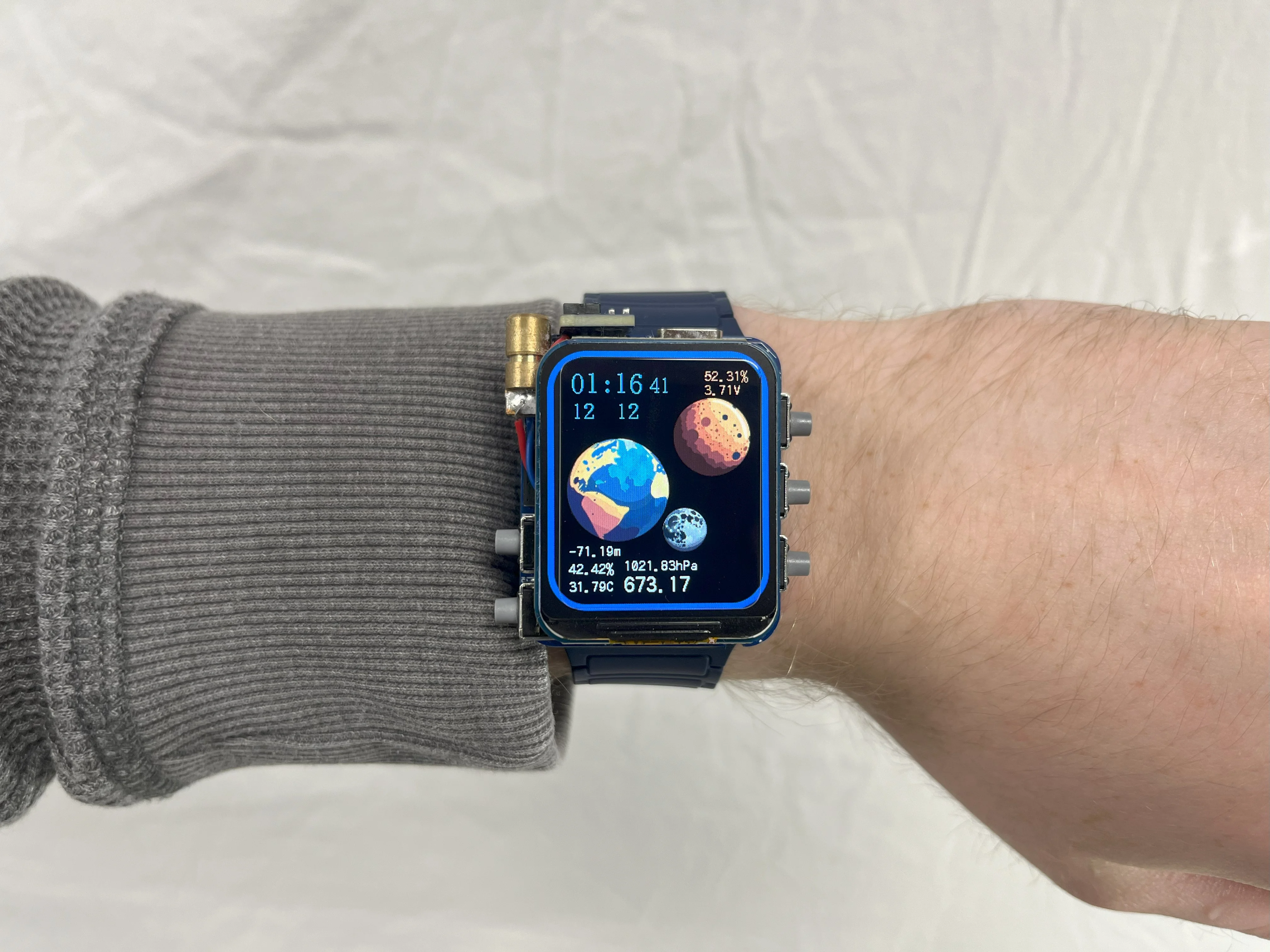 ESP32-Based Wireless Smartwatch | LiDAR Distance Sensor and WiFi Scanner