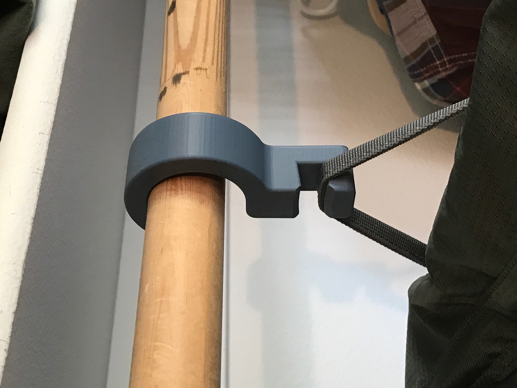 Curious Heavy Backpack Hanger