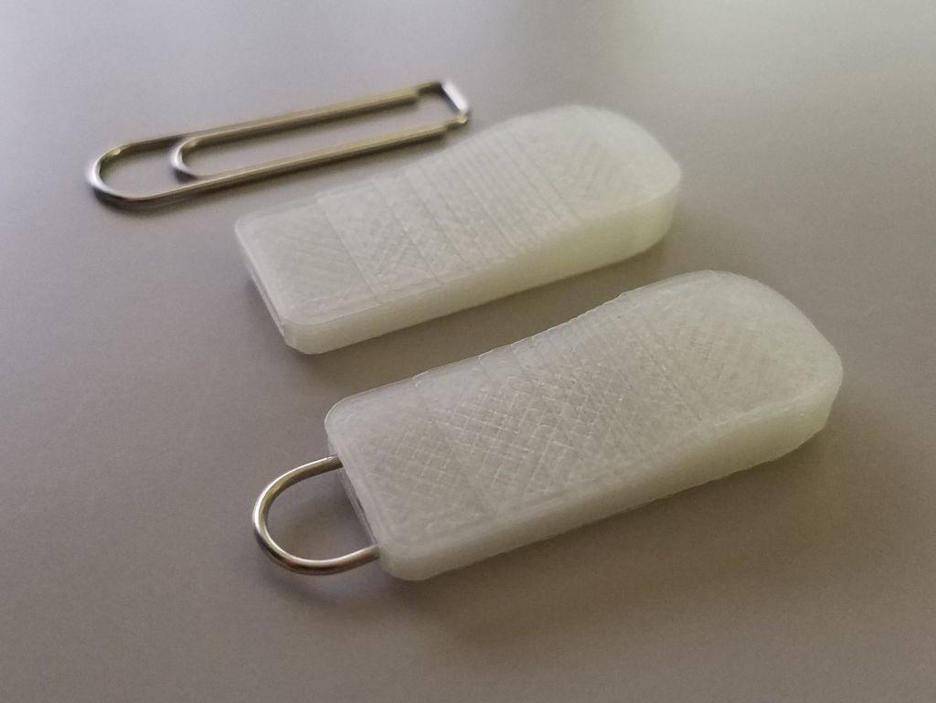 Zipper Pull using paperclip