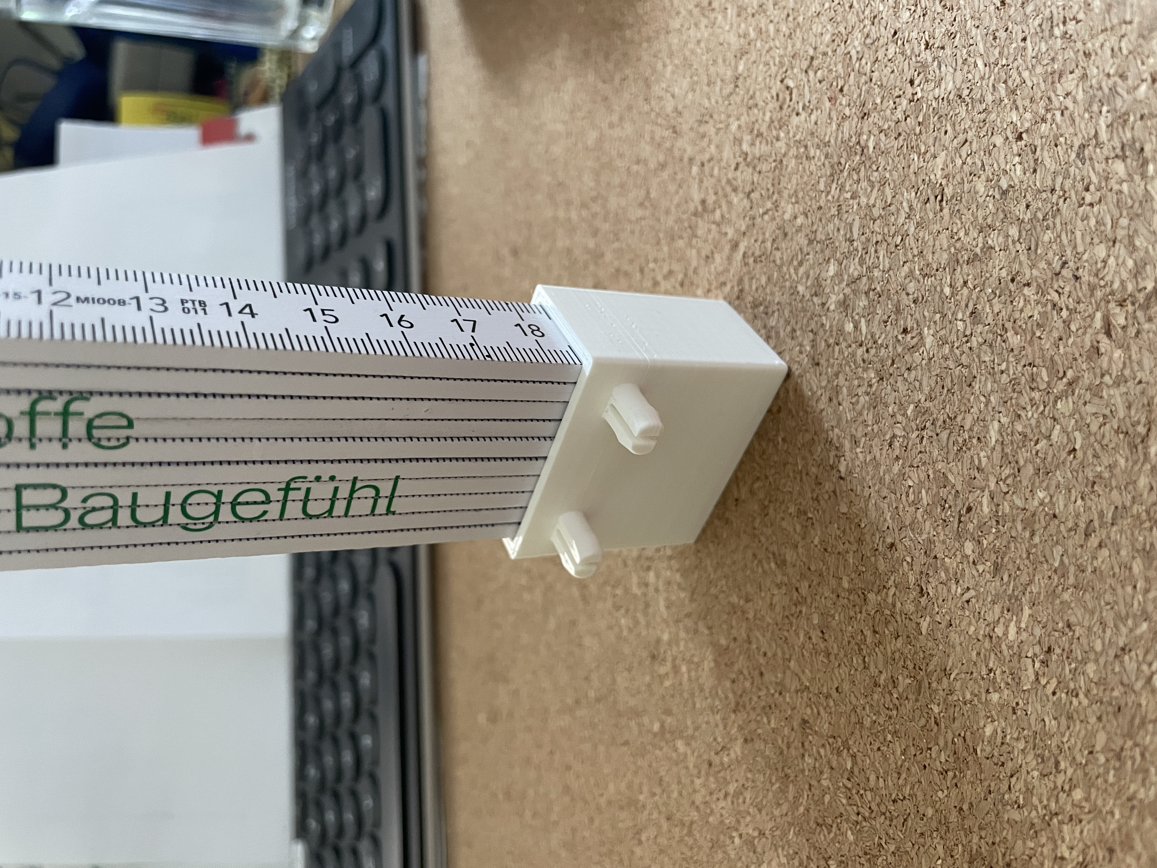 Pegboard - holder for foldable ruler / Halter für Meterstab