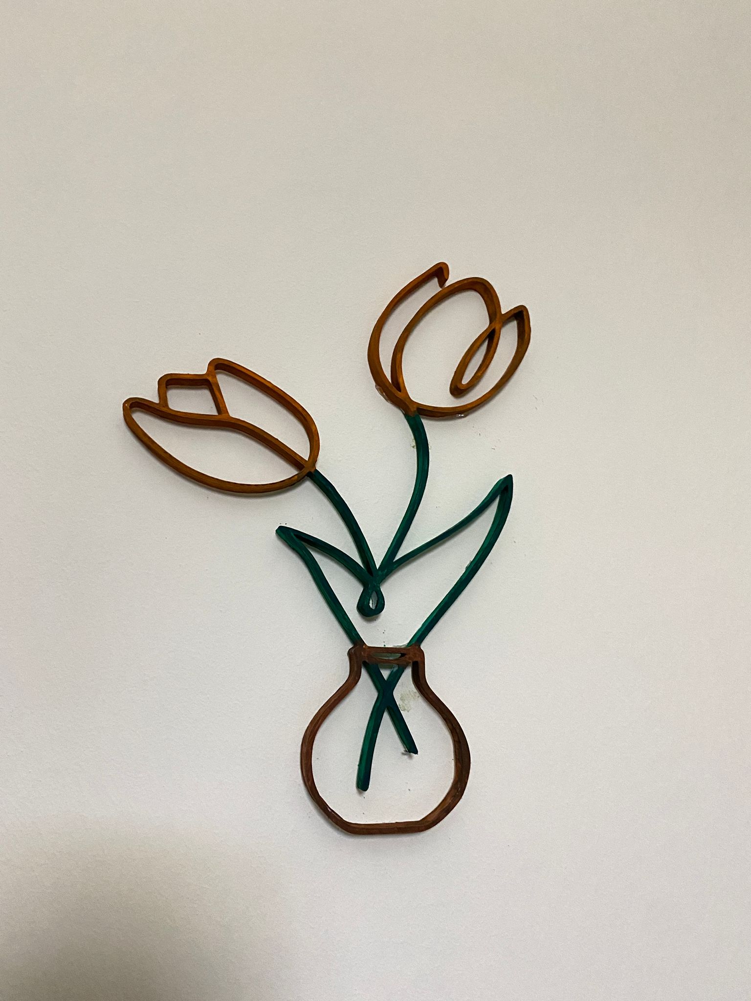 Plant in Vase Continuous Wire Wall Decoration